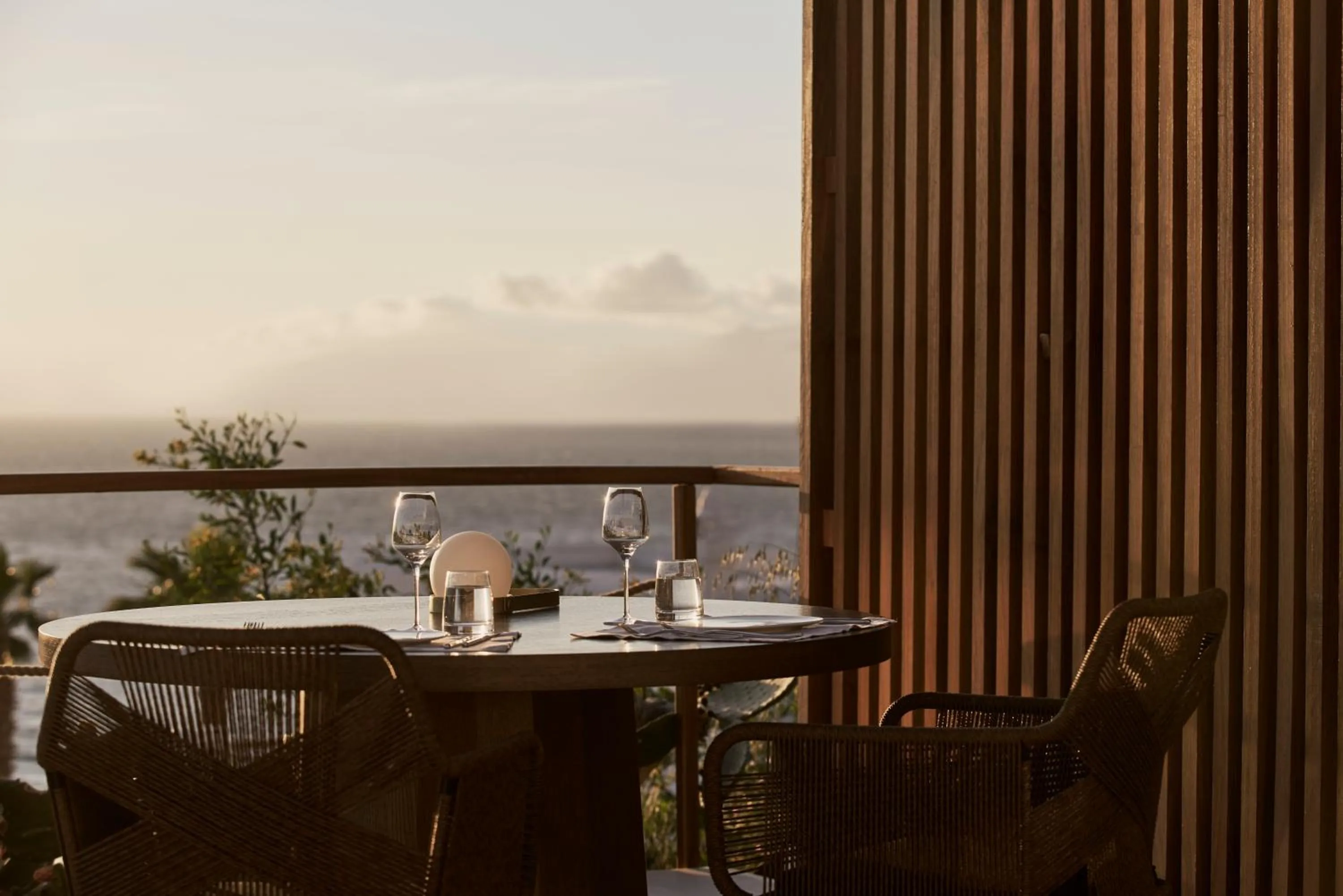 Restaurant/places to eat in Mykonos Earth Suites