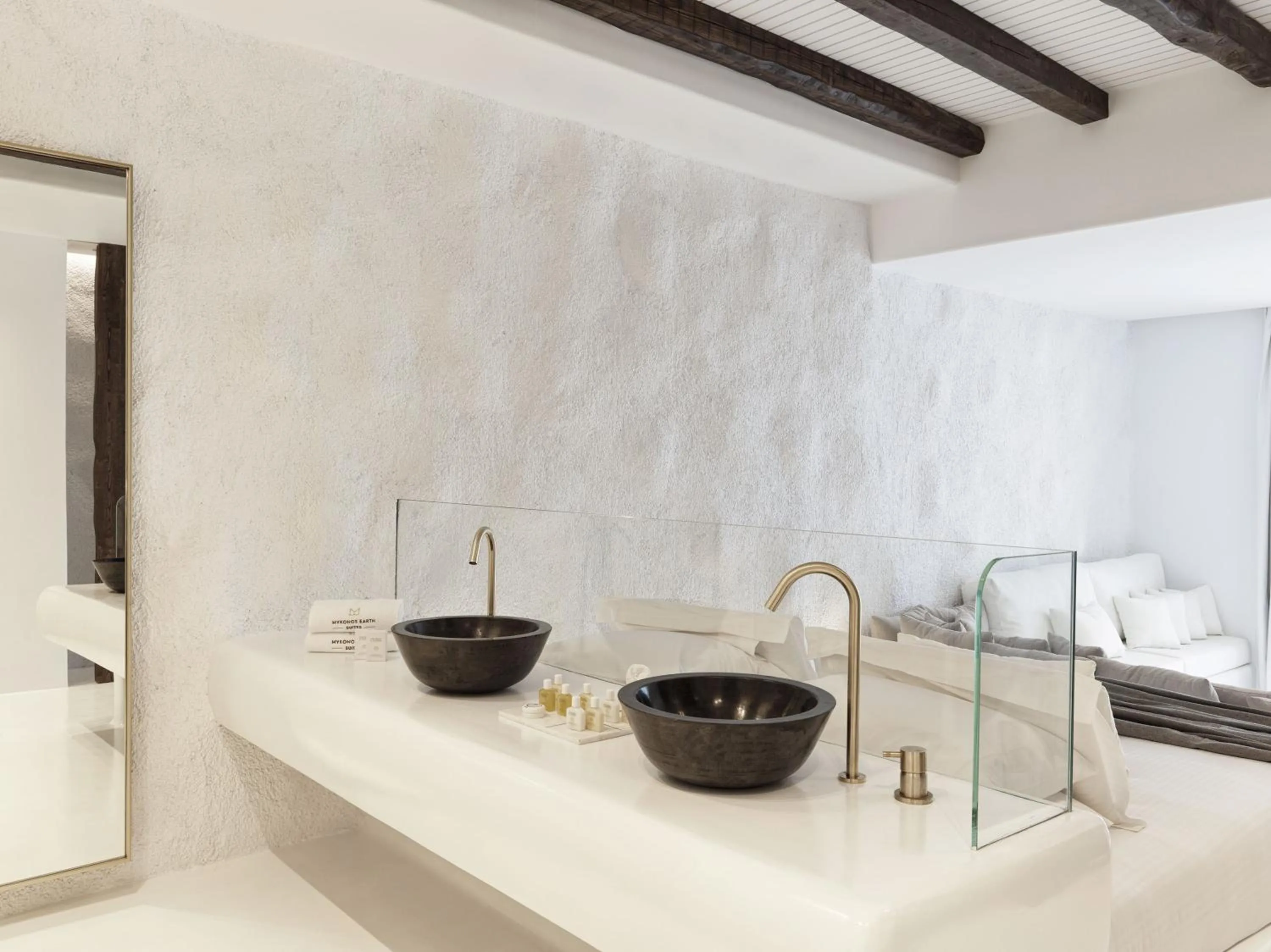 Open Air Bath in Mykonos Earth Suites