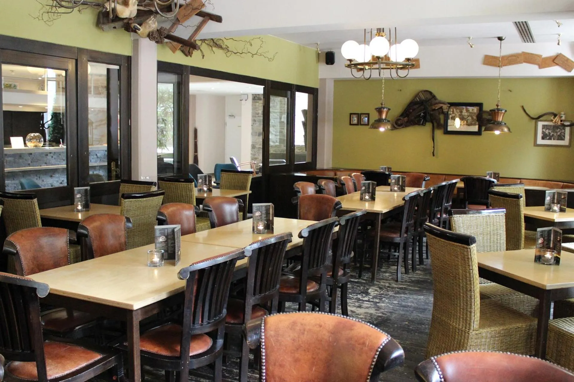 Lounge or bar in ACHAT Hotel Monschau