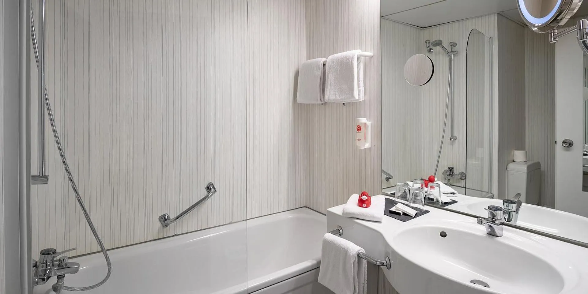 Bathroom in ACHAT Hotel Monschau