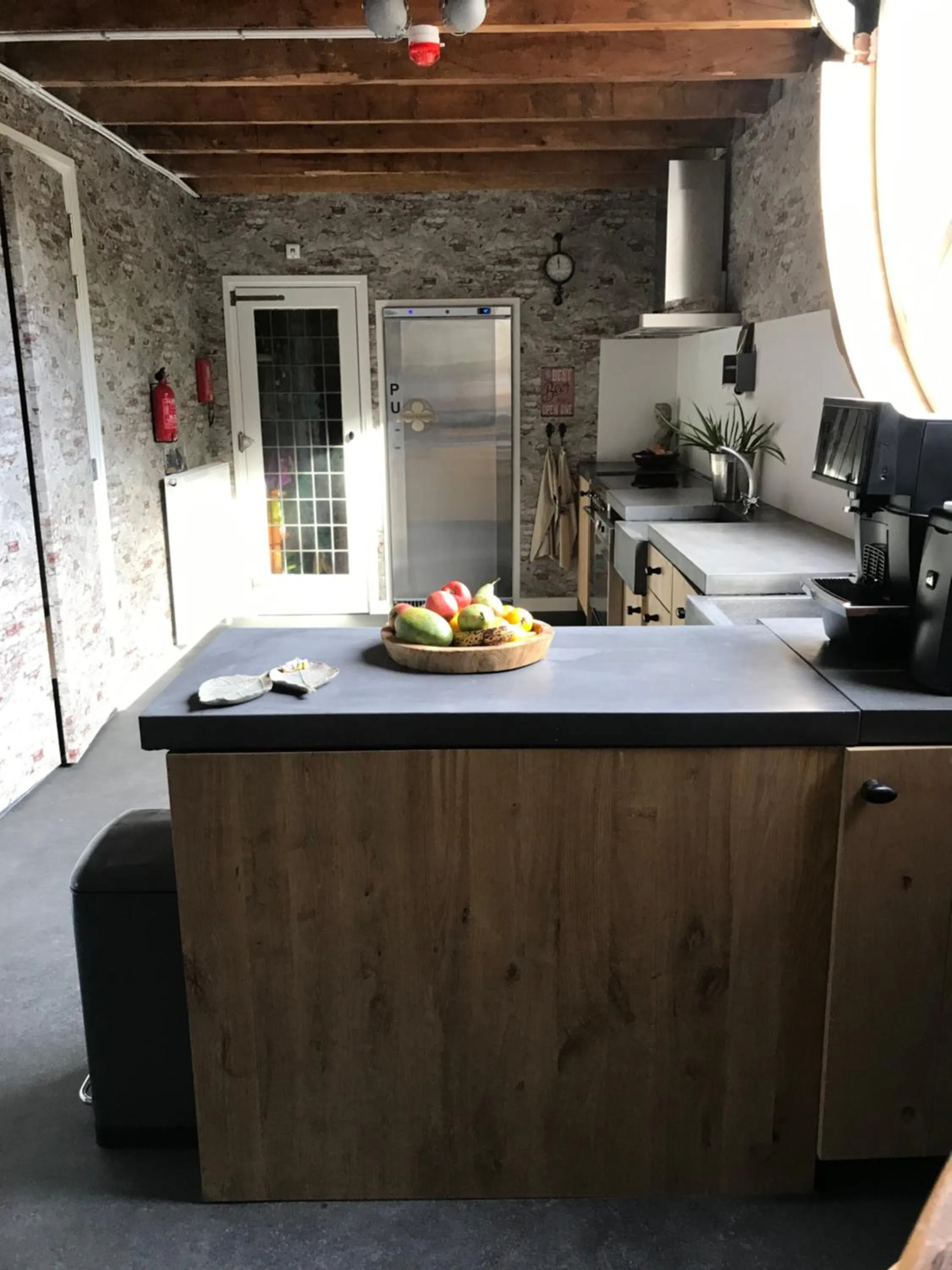 Logement Meijnerswijk, Free Parking, Electric Parking, Kitchen,Living room, Free Coffee machine Geen jongeren onder 25 jr