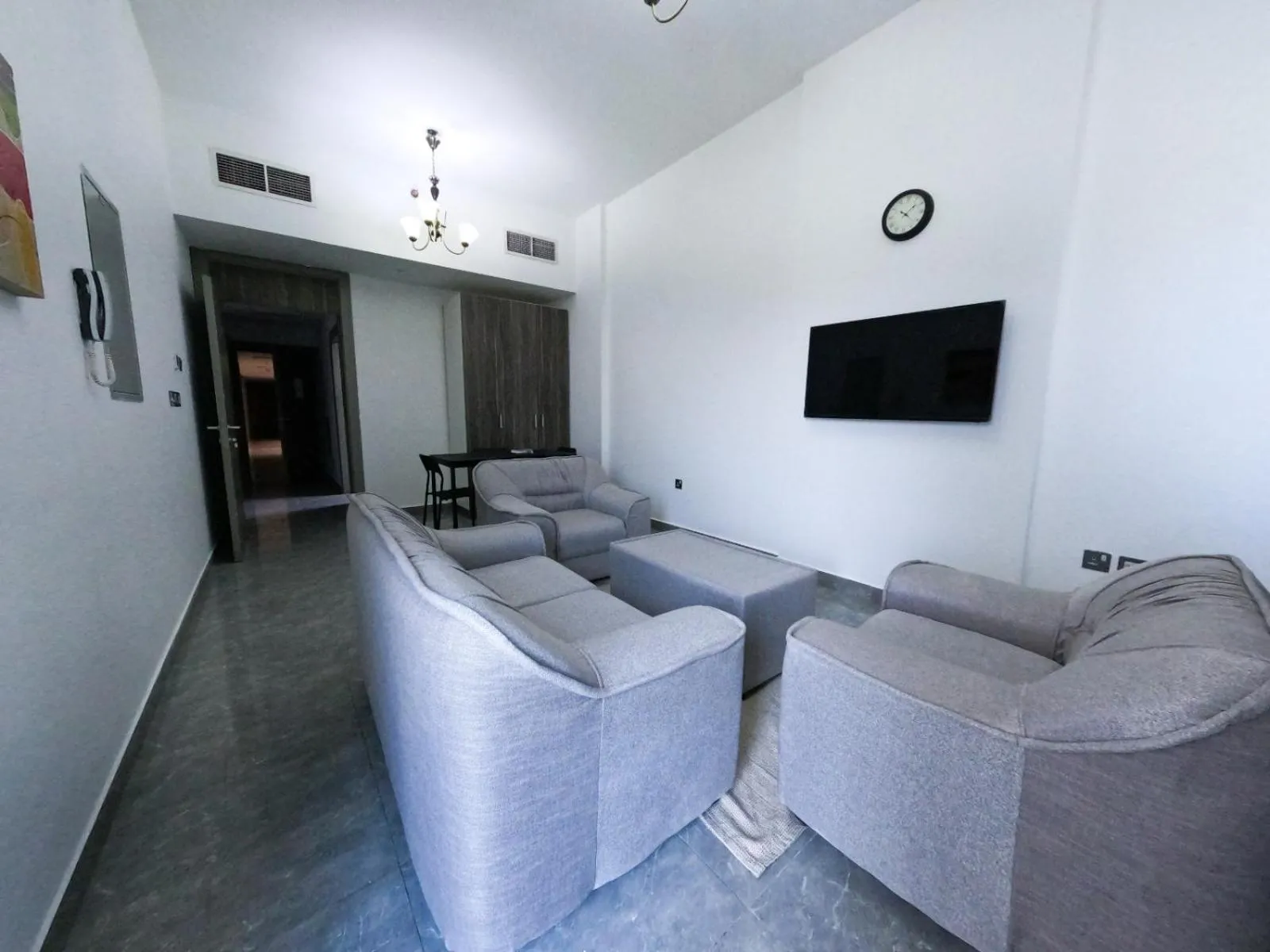 Property building in Warsan Star Residence - Home Stay