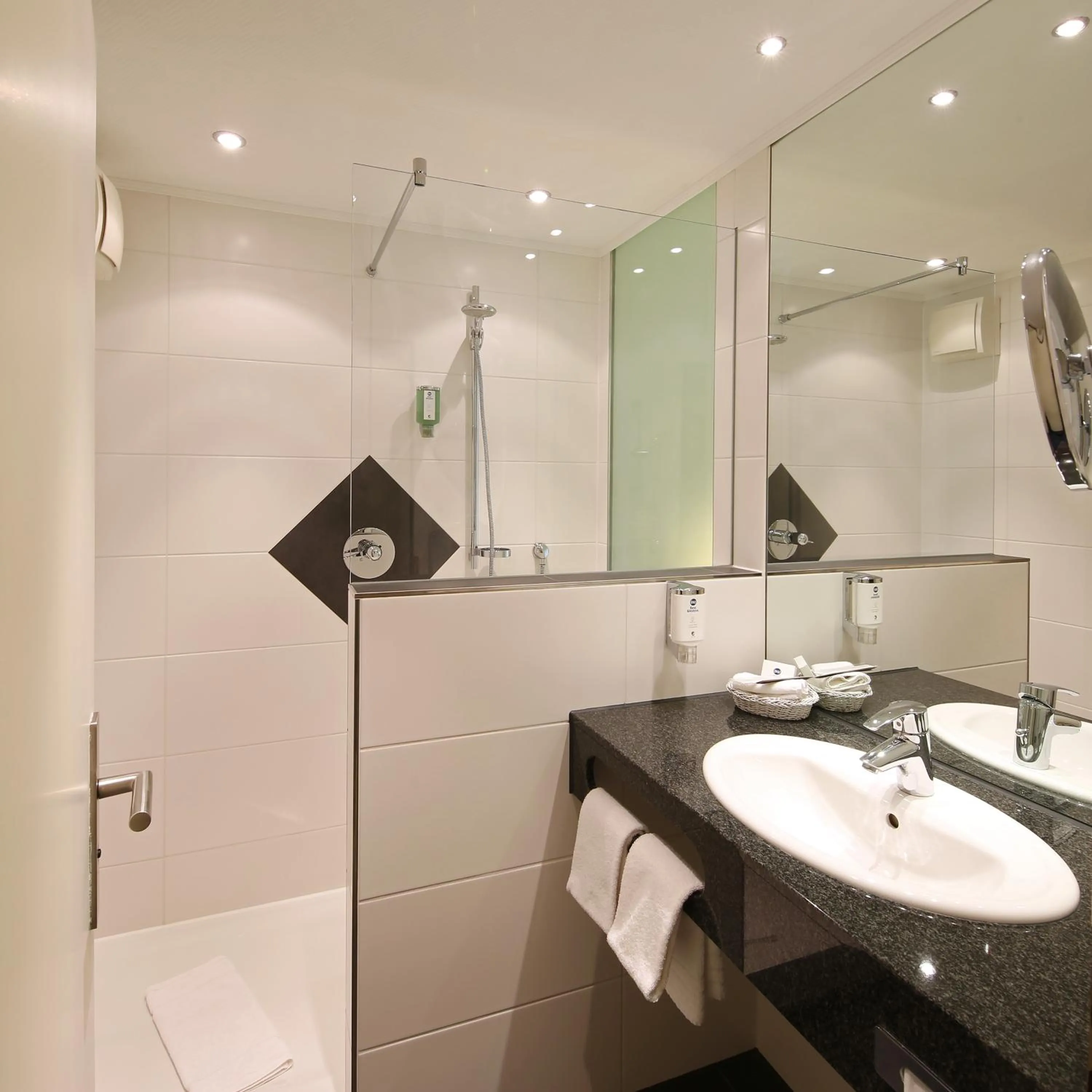 Bathroom in Privathotel alte mühle Wolfsburg-Weyhausen