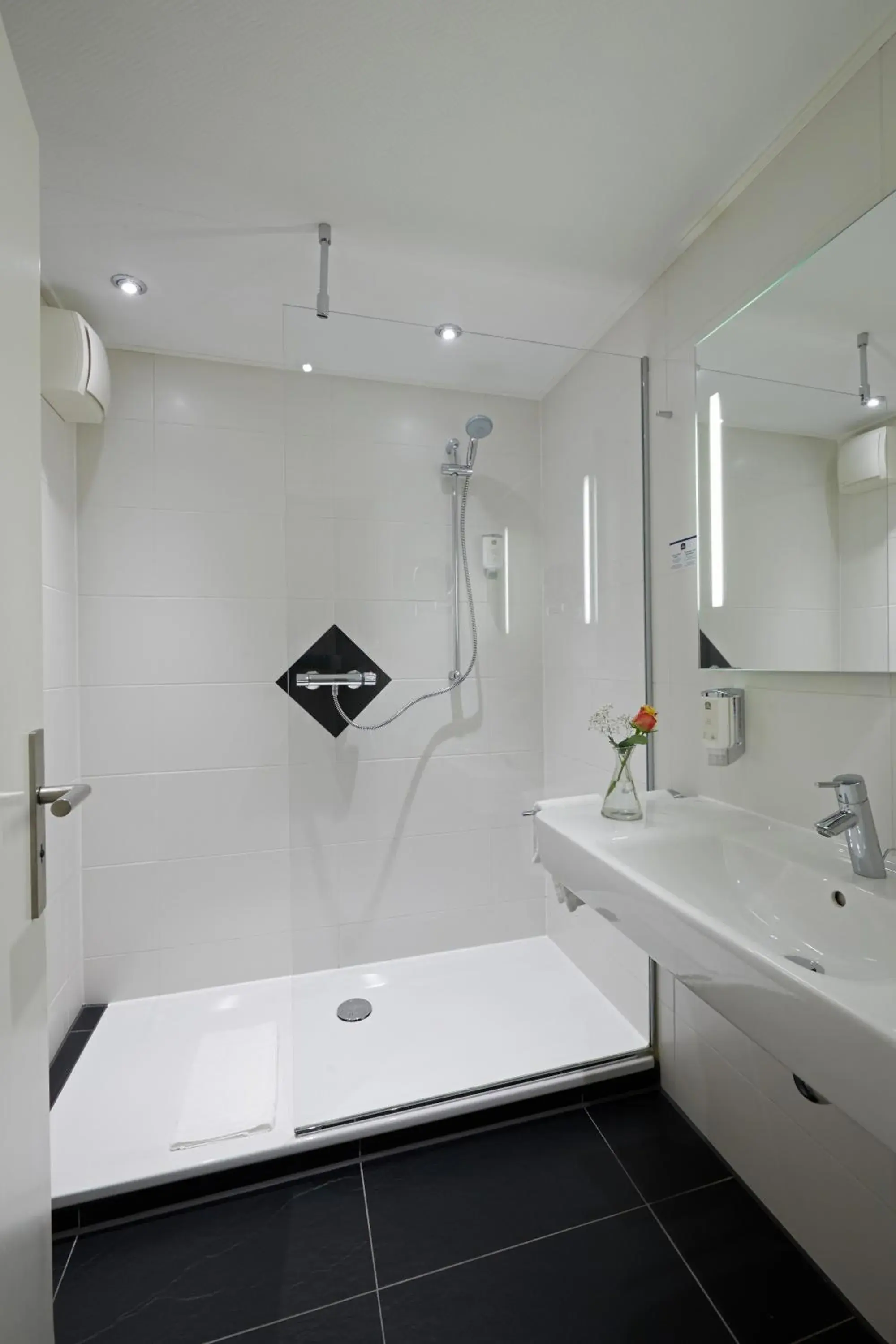 Business Twin Room in Privathotel alte mühle Wolfsburg-Weyhausen Business Twin Room in Privathotel alte mühle Wolfsburg-Weyhausen