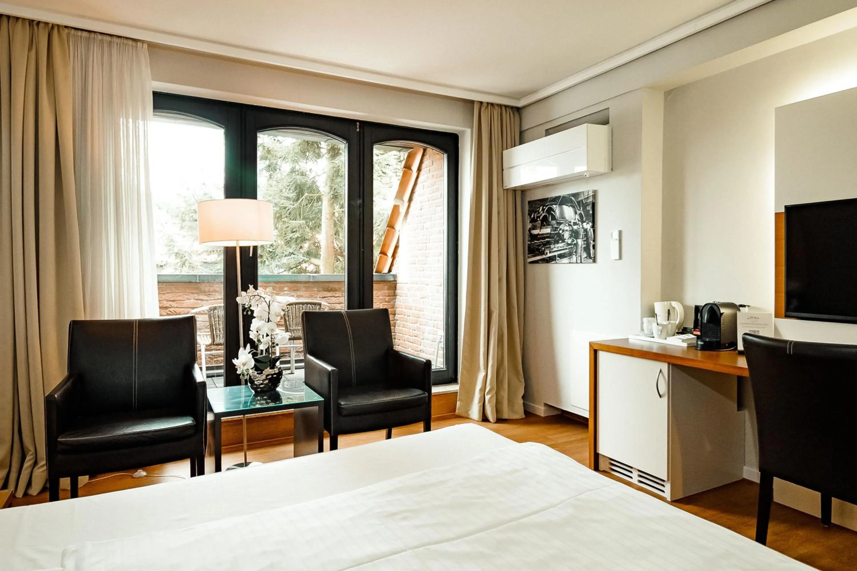 Bedroom, Bed in Privathotel alte mühle Wolfsburg-Weyhausen