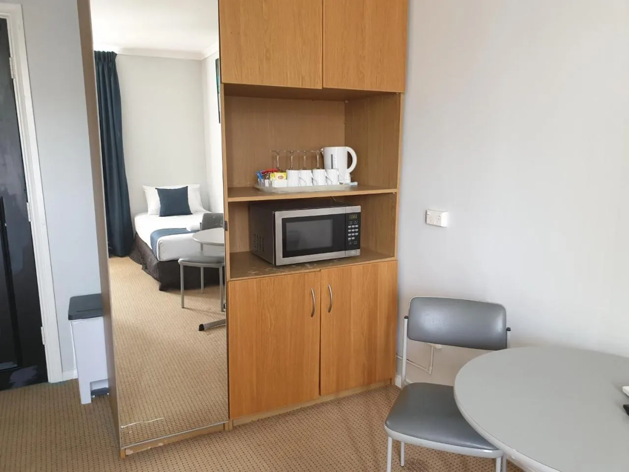 Coffee/tea facilities in Adelaide Pulteney Motel