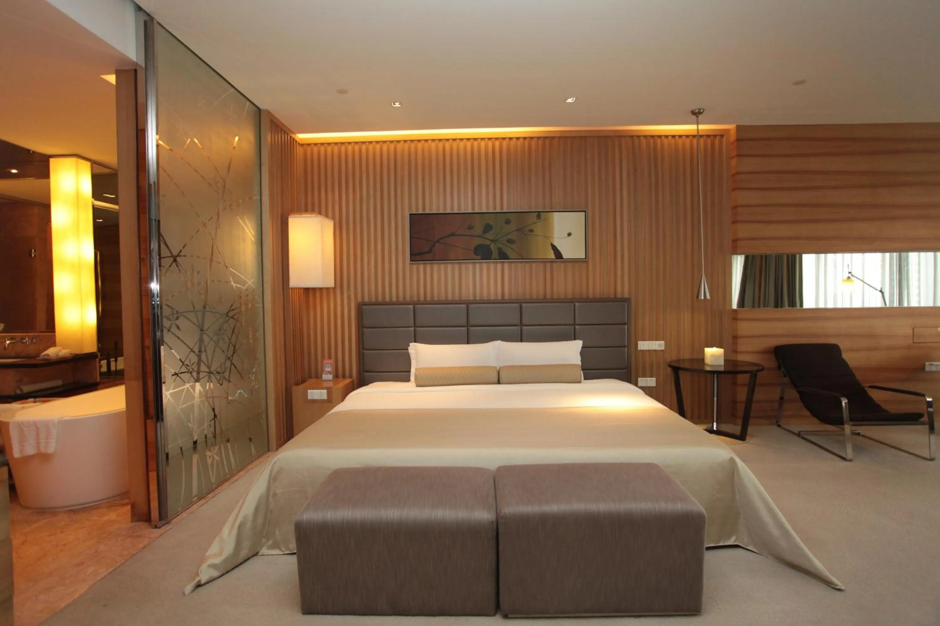 Photo of the whole room, Bed in HJ International Hotel