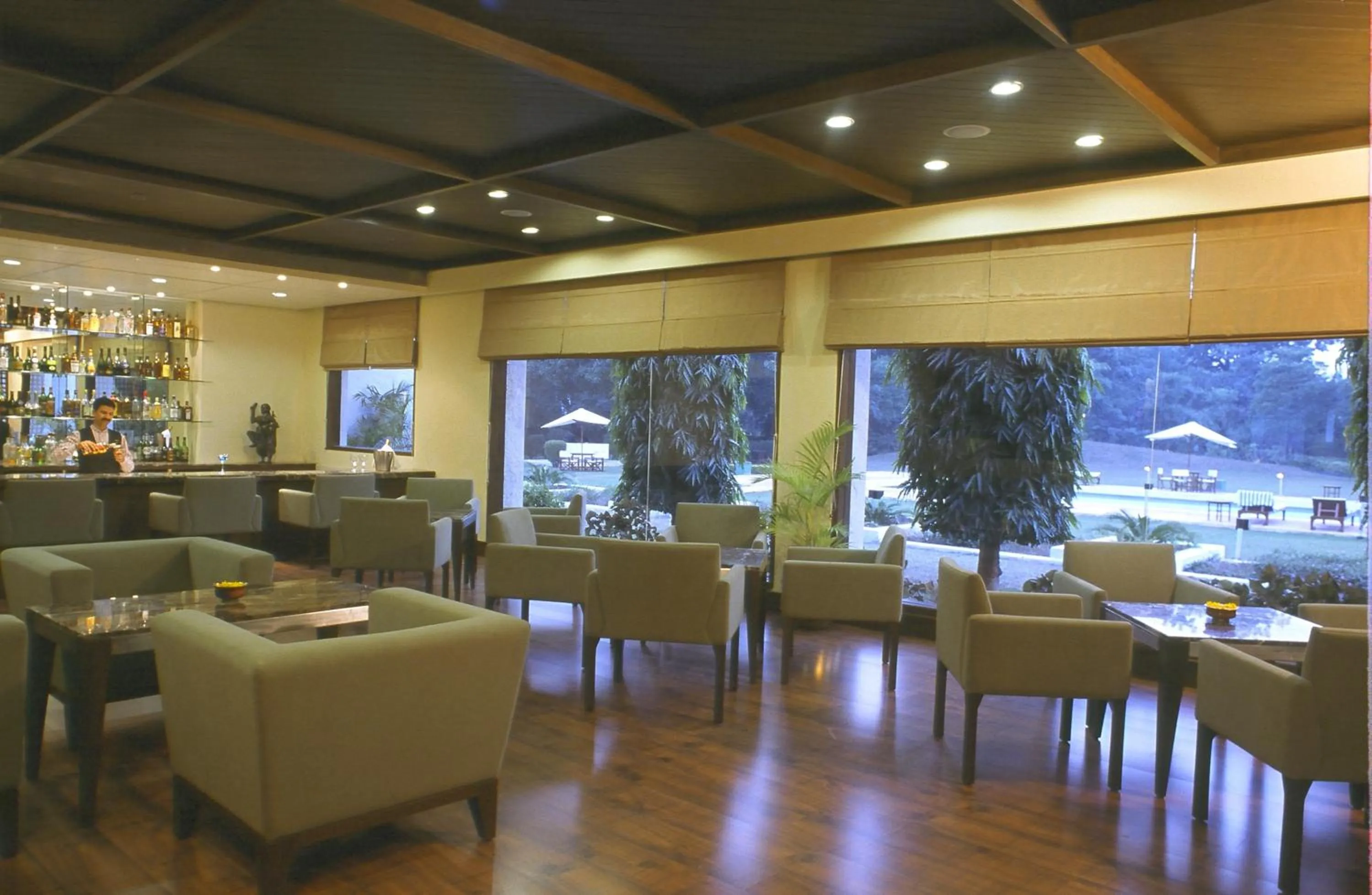 Lounge or bar in Radisson Jass Hotel, Khajuraho