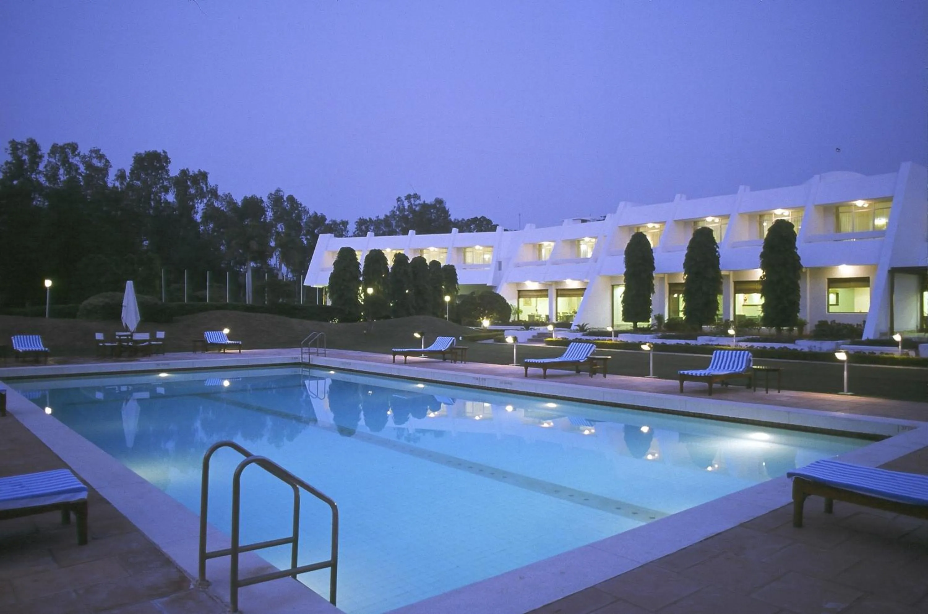 Swimming pool in Radisson Jass Hotel, Khajuraho