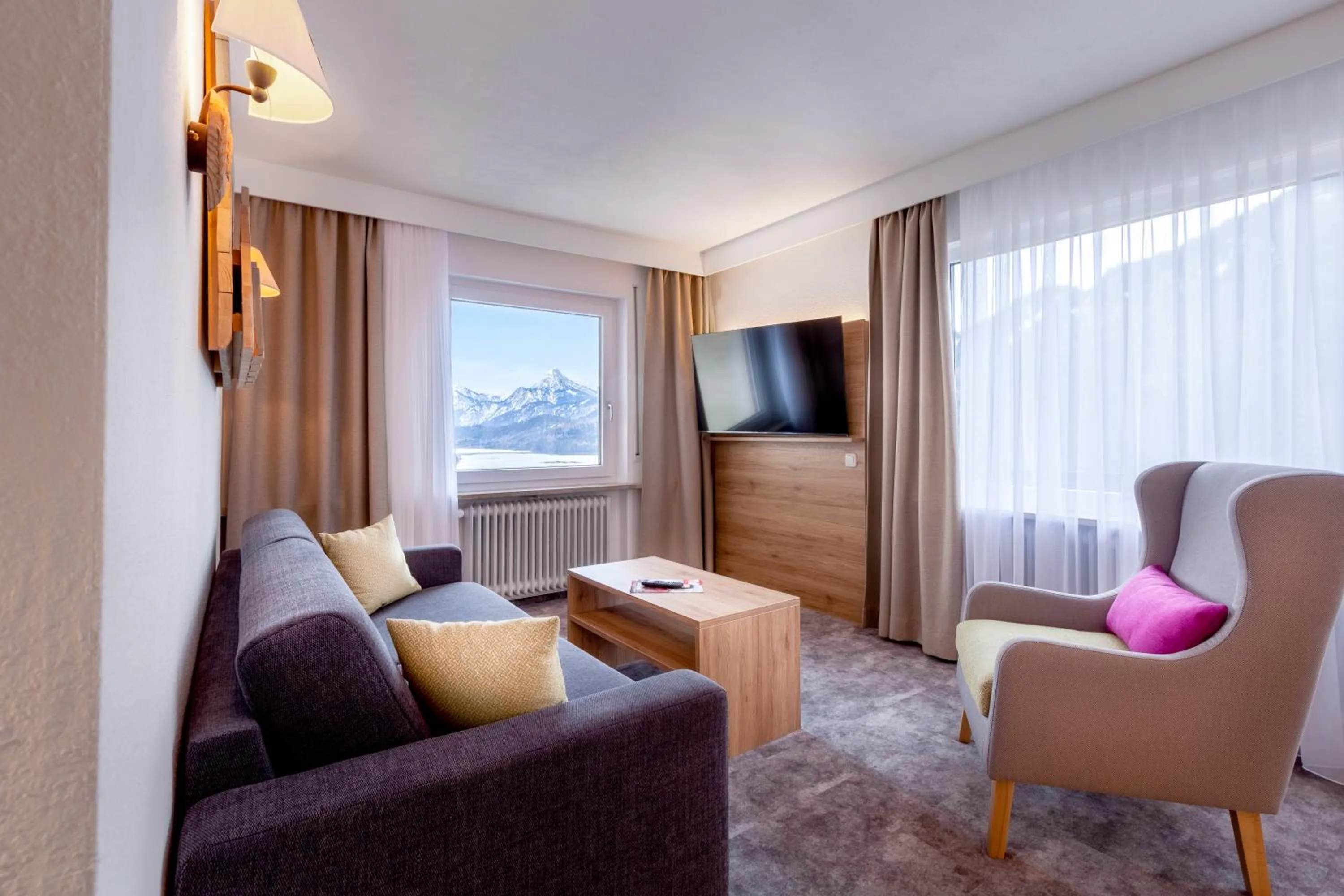 Photo of the whole room in Hotel Bergruh