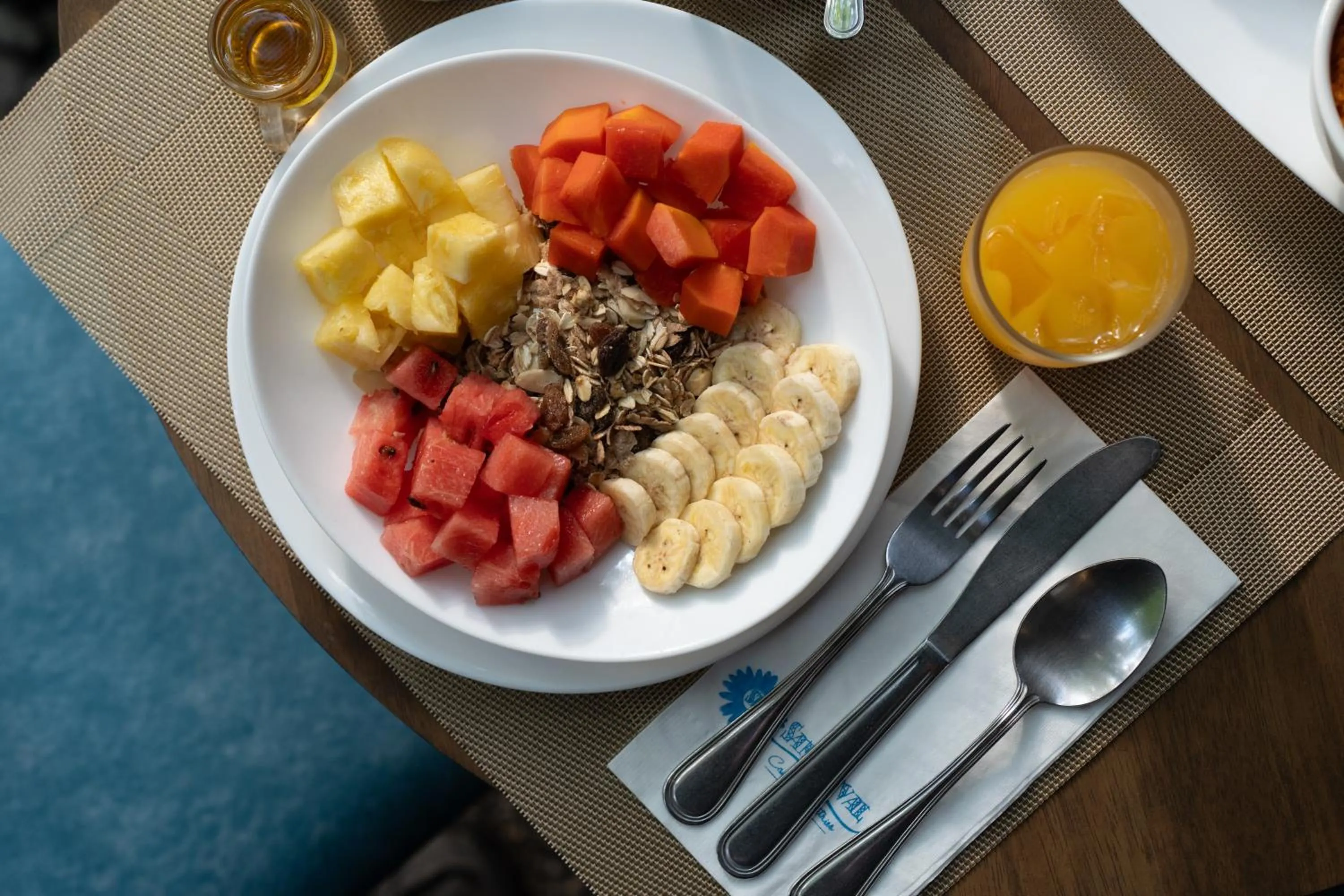 Restaurant/places to eat in The Henry Resort Dumaguete