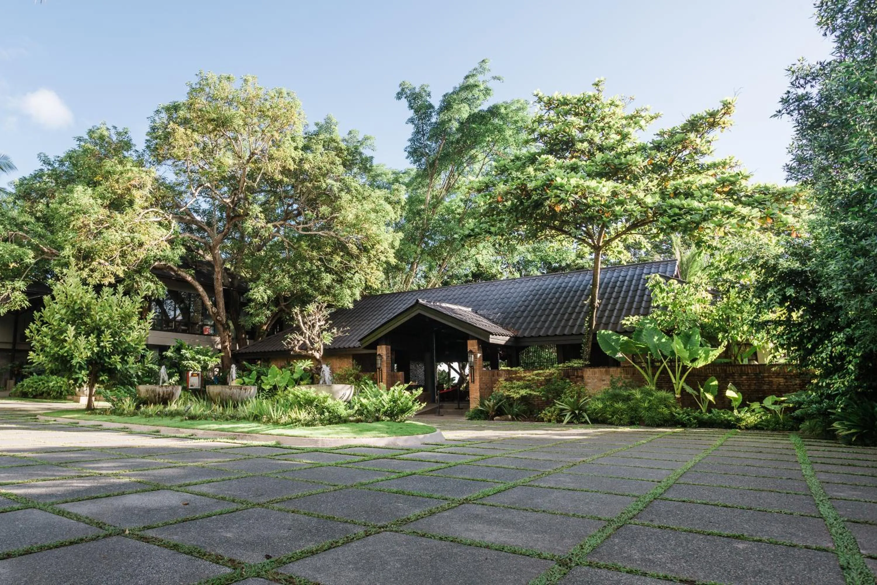 Facade/entrance in The Henry Resort Dumaguete