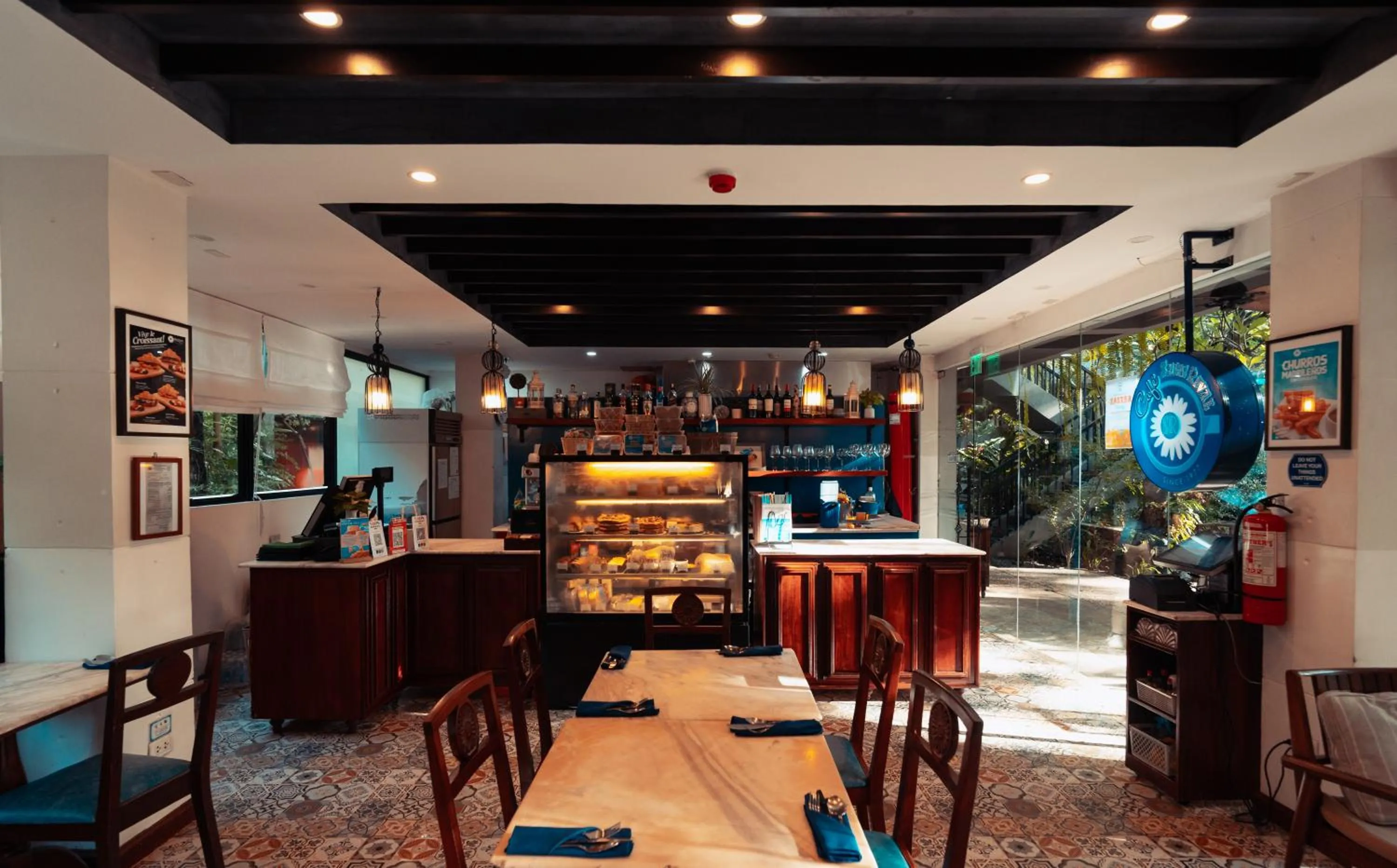 Restaurant/places to eat in The Henry Resort Dumaguete