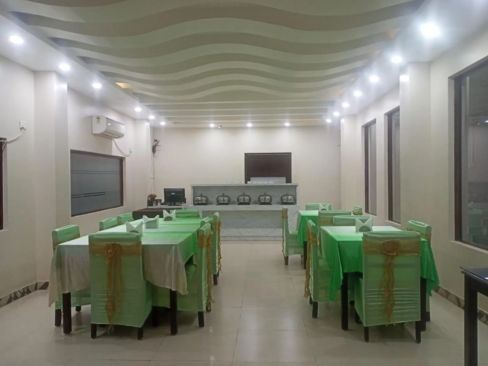 Restaurant/places to eat in SeaScape Port Blair