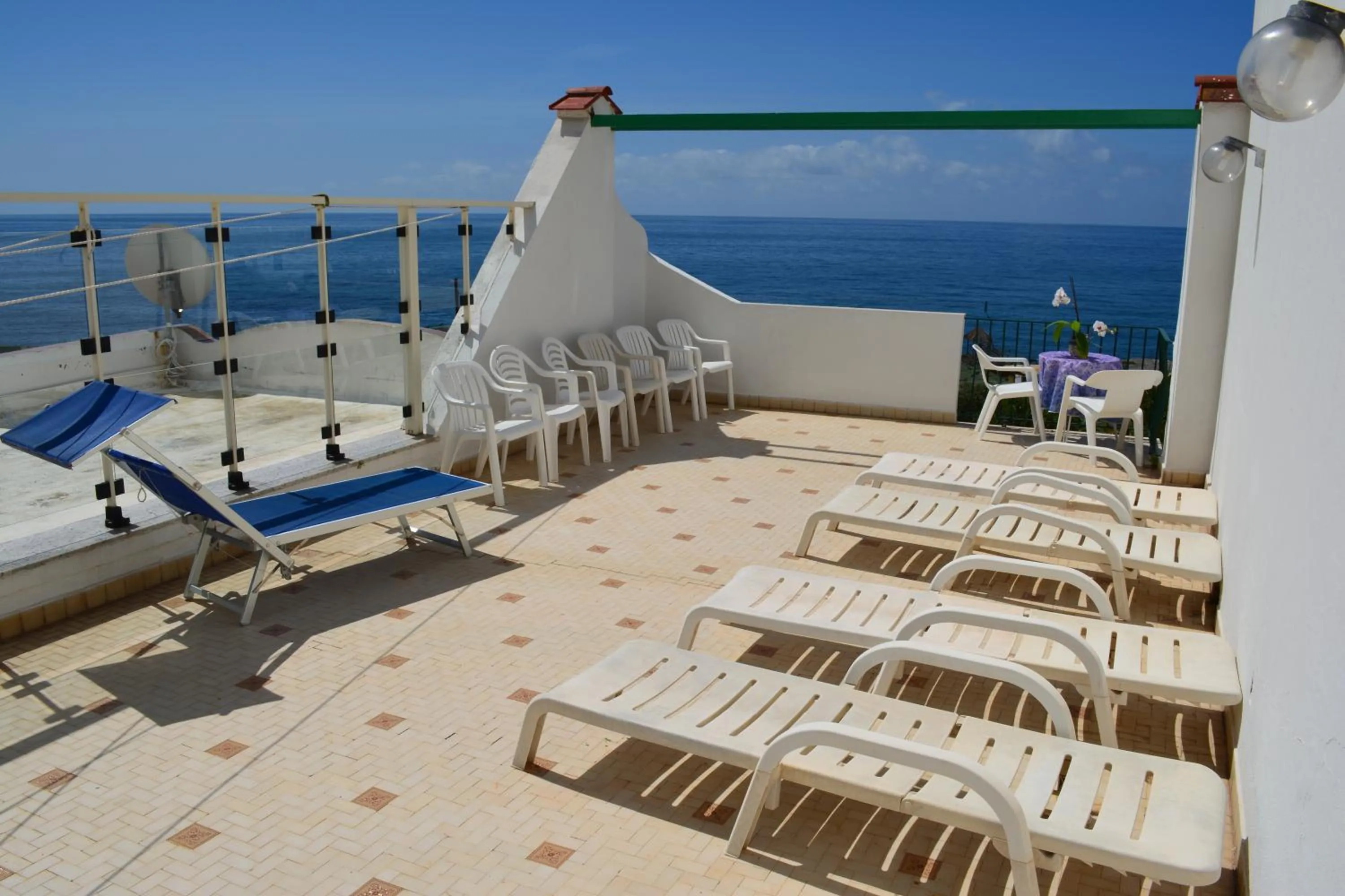 Solarium in Hotel Maronti