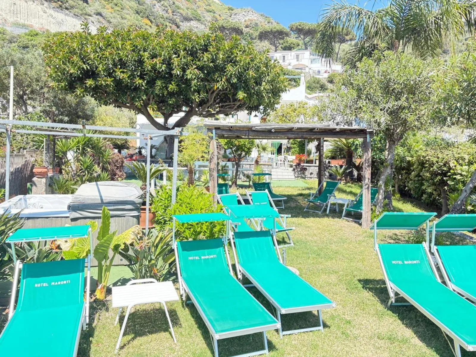 Garden in Hotel Maronti