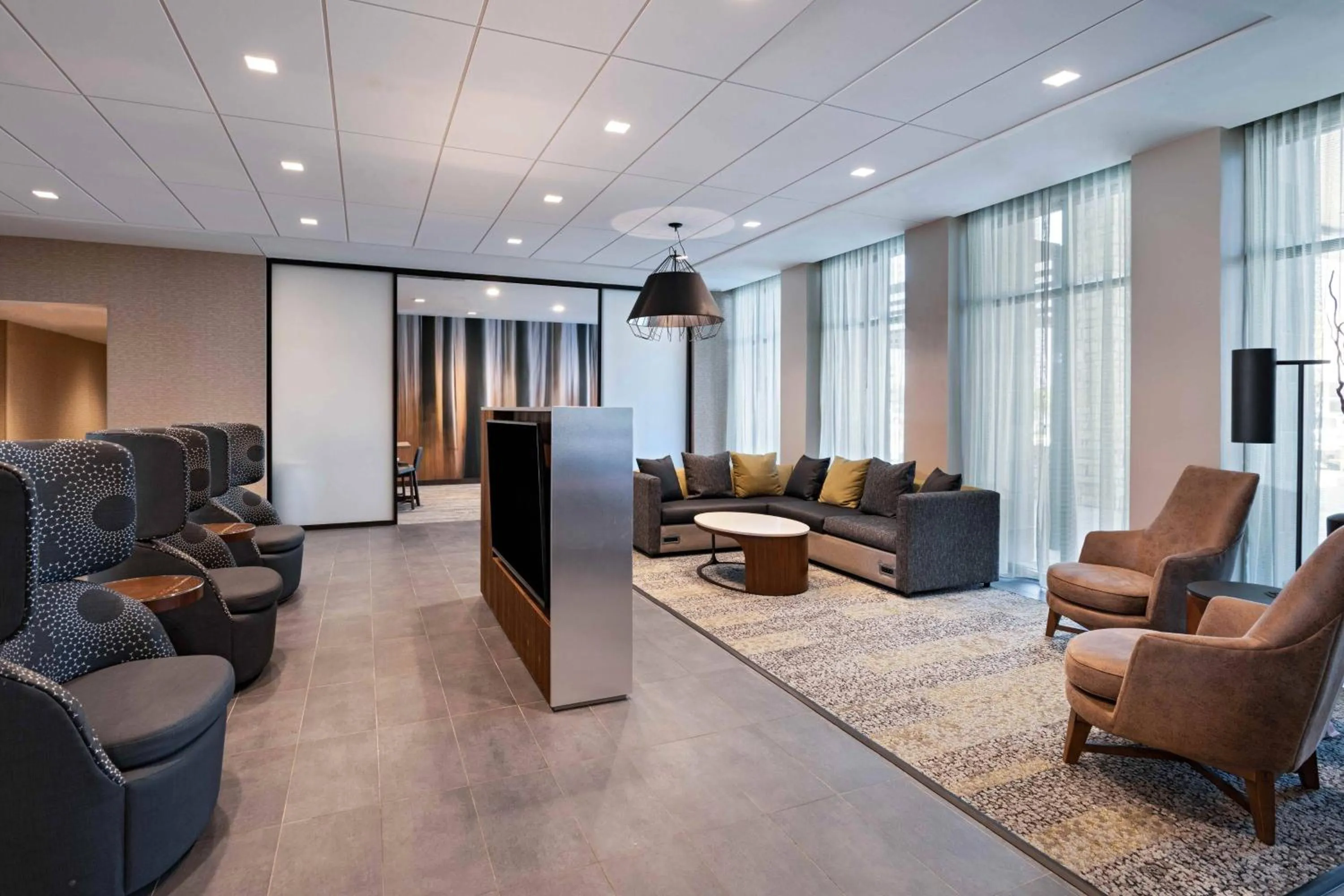 Lobby or reception in Courtyard Dallas Grand Prairie