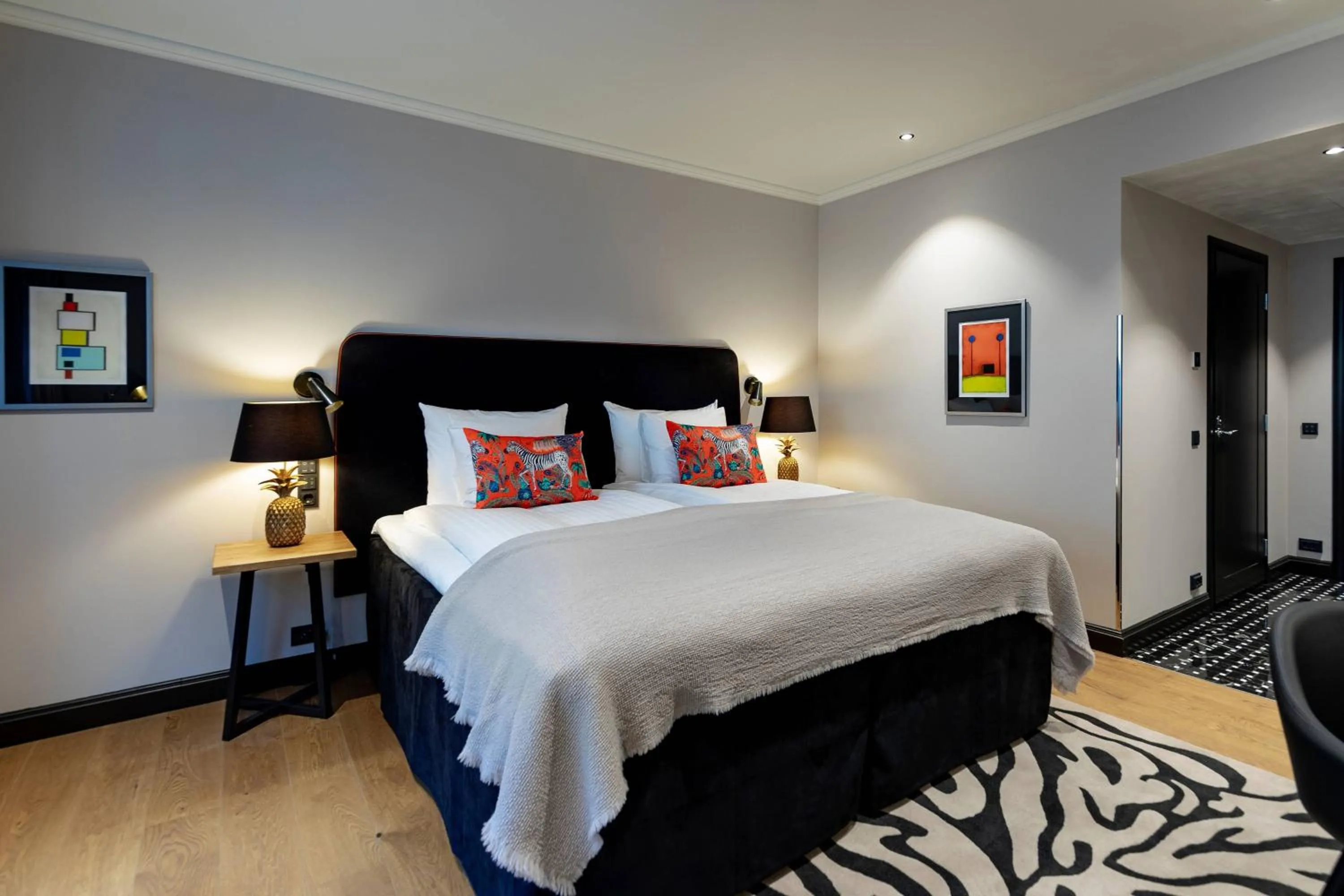 Photo of the whole room, Bed in Hotel U14, Autograph Collection