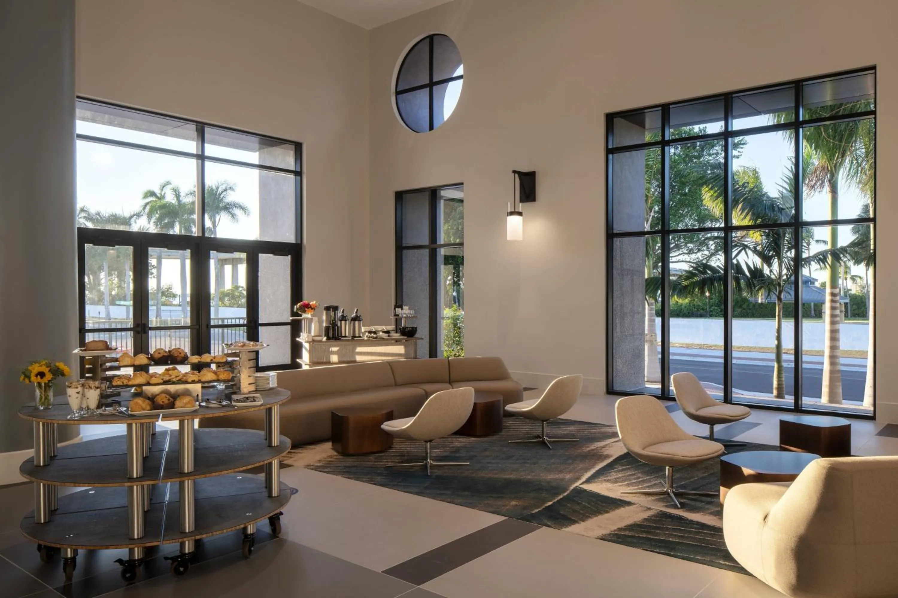 Breakfast in Luminary Hotel & Co., Autograph Collection