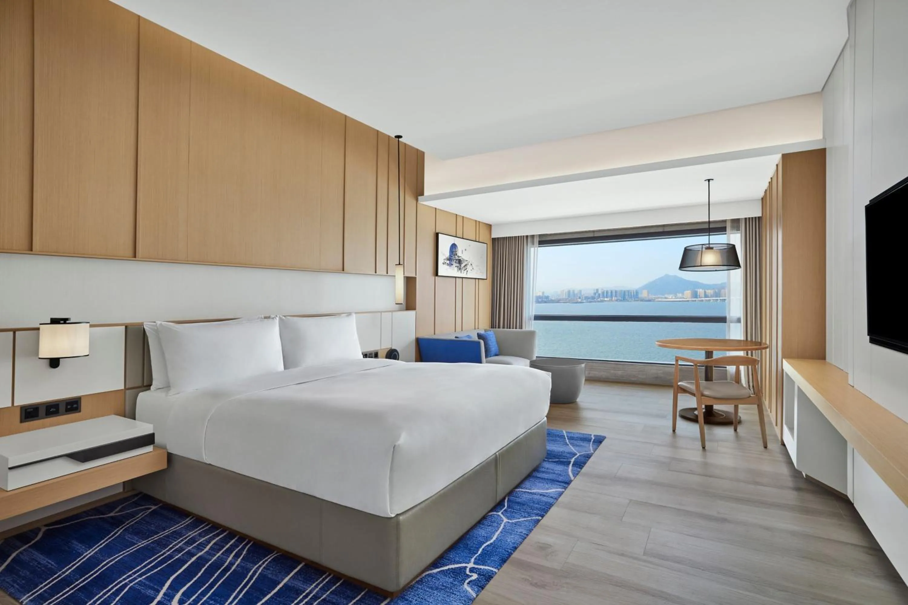 Photo of the whole room, Bed in Courtyard by Marriott Xiamen