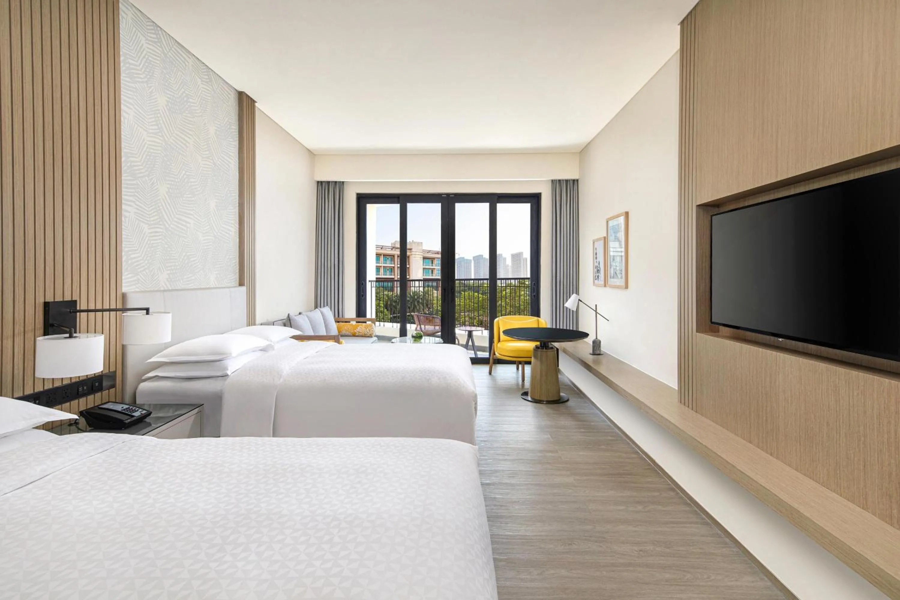 Photo of the whole room, Bed in Four Points by Sheraton Wuchuan, Loong Bay