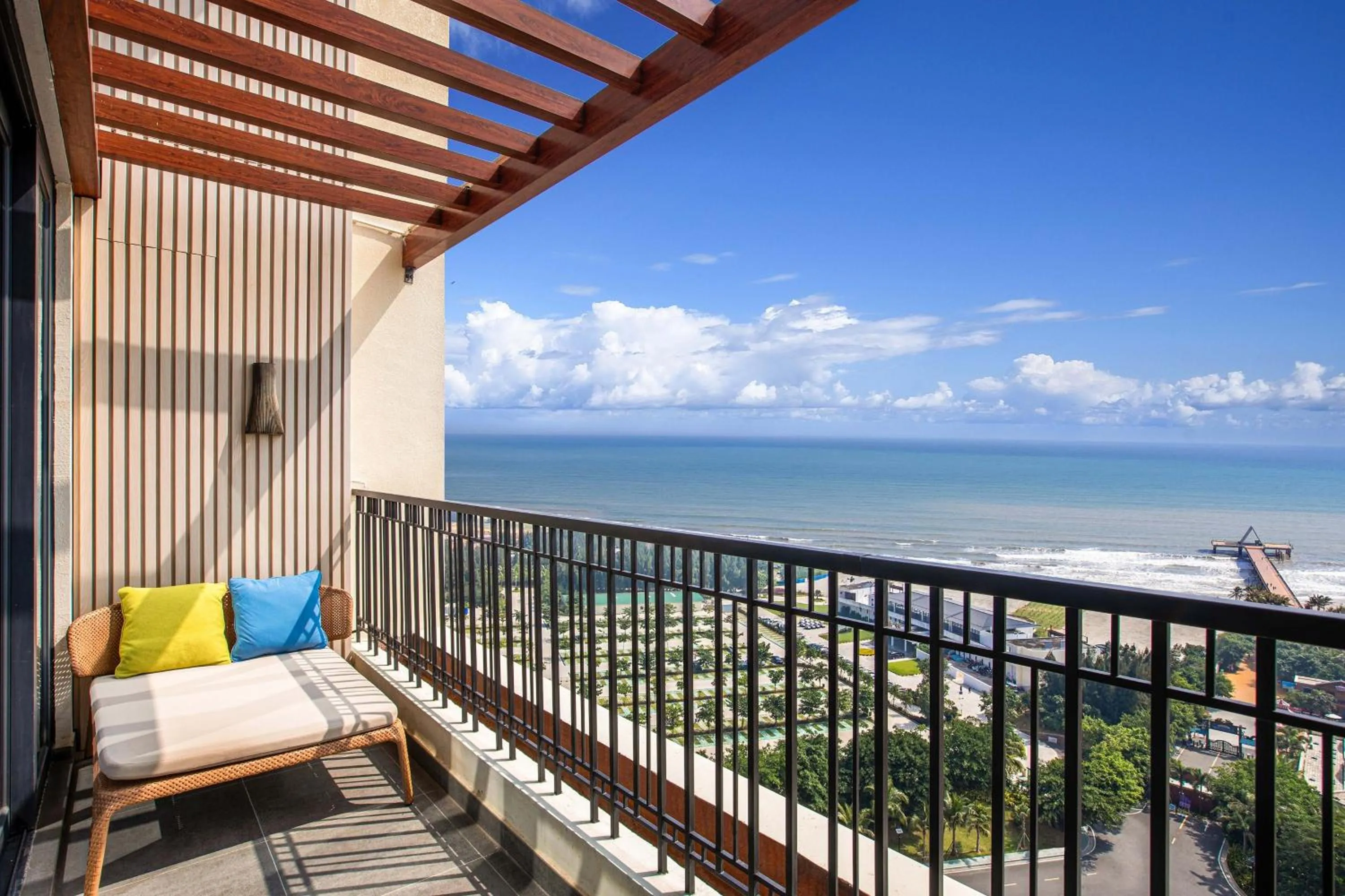 Photo of the whole room in Four Points by Sheraton Wuchuan, Loong Bay