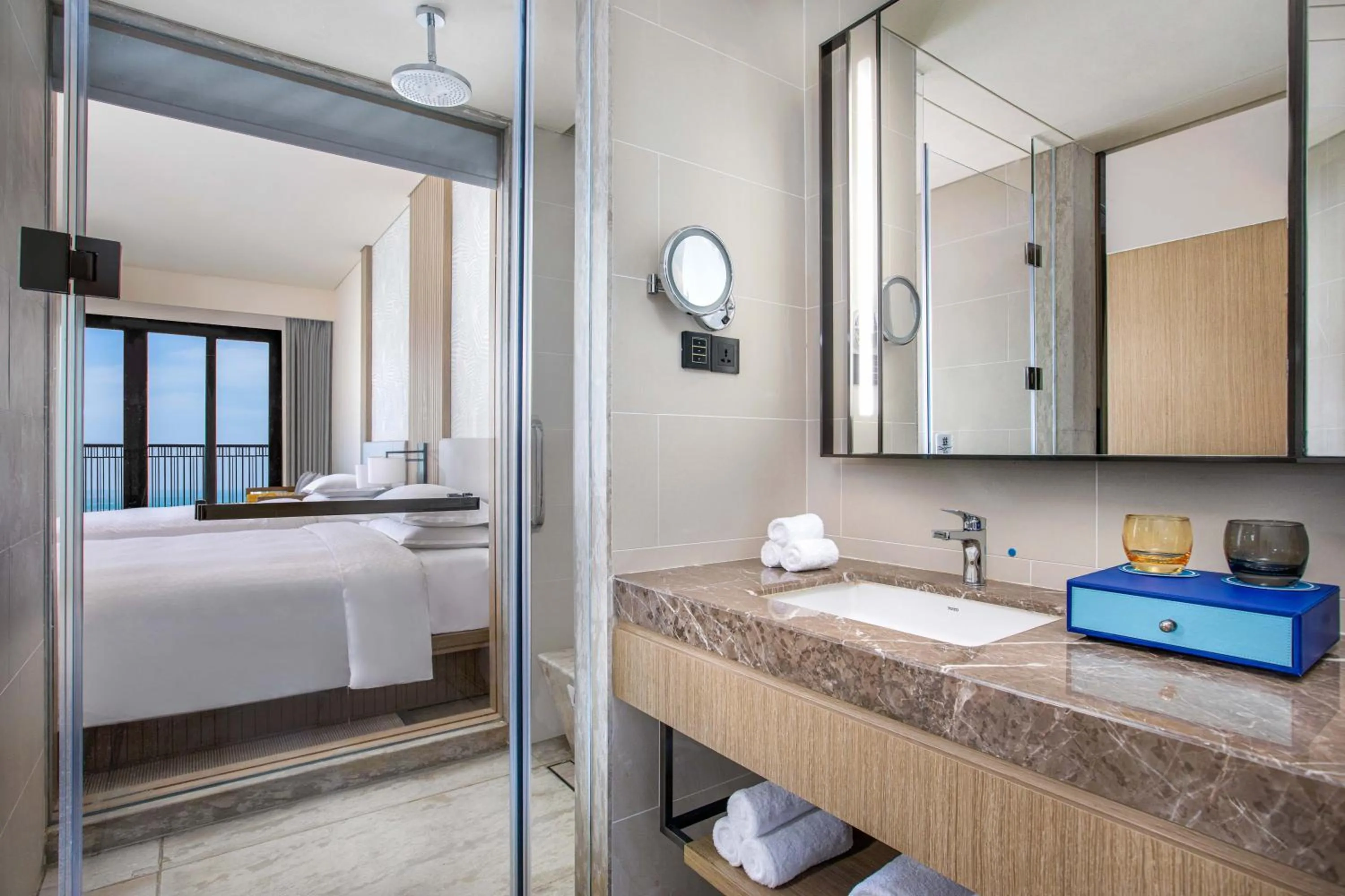 Shower, Bed in Four Points by Sheraton Wuchuan, Loong Bay