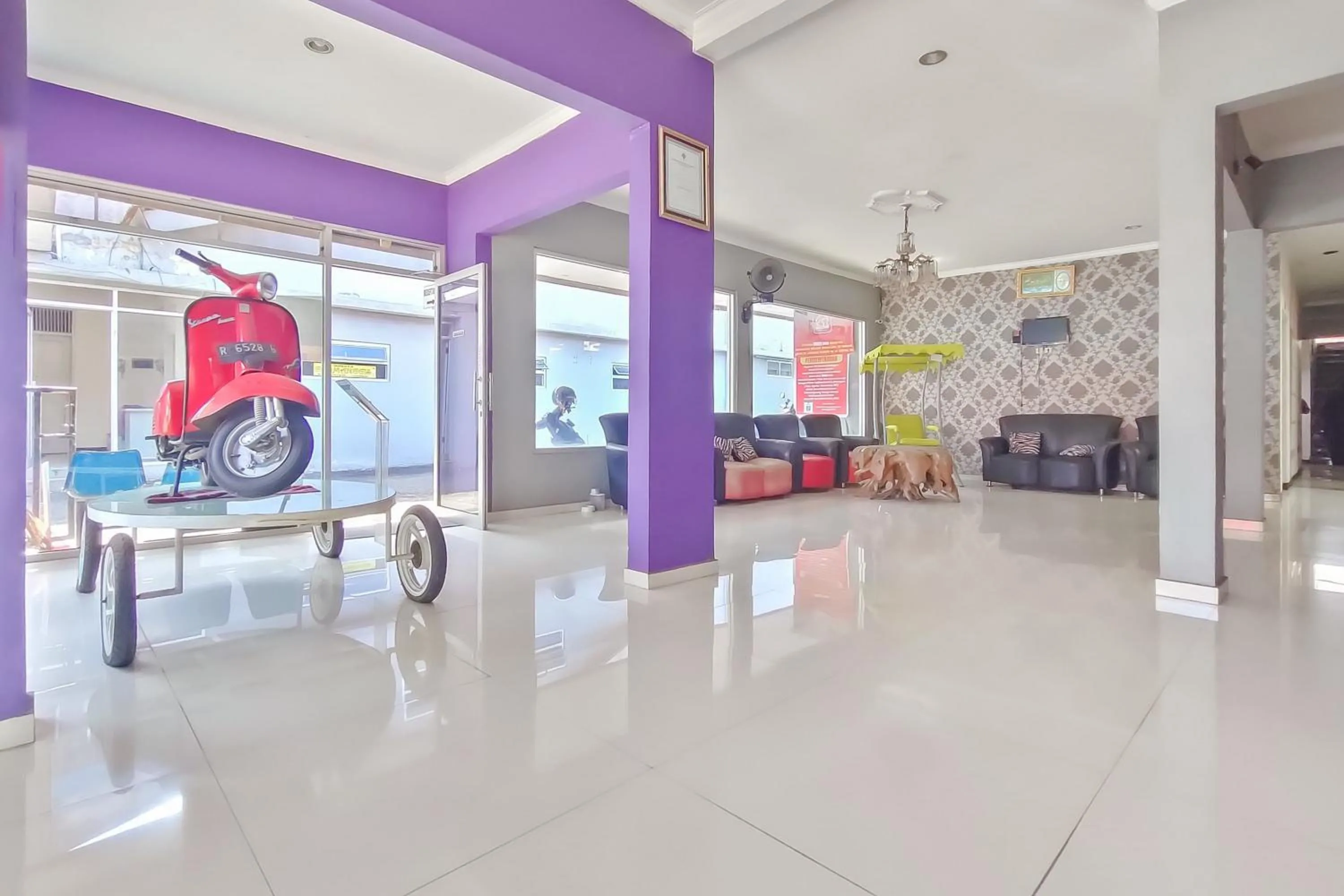 Lobby or reception in Hotel Karangsalam Indah Near Stasiun Purwokerto Mitra RedDoorz