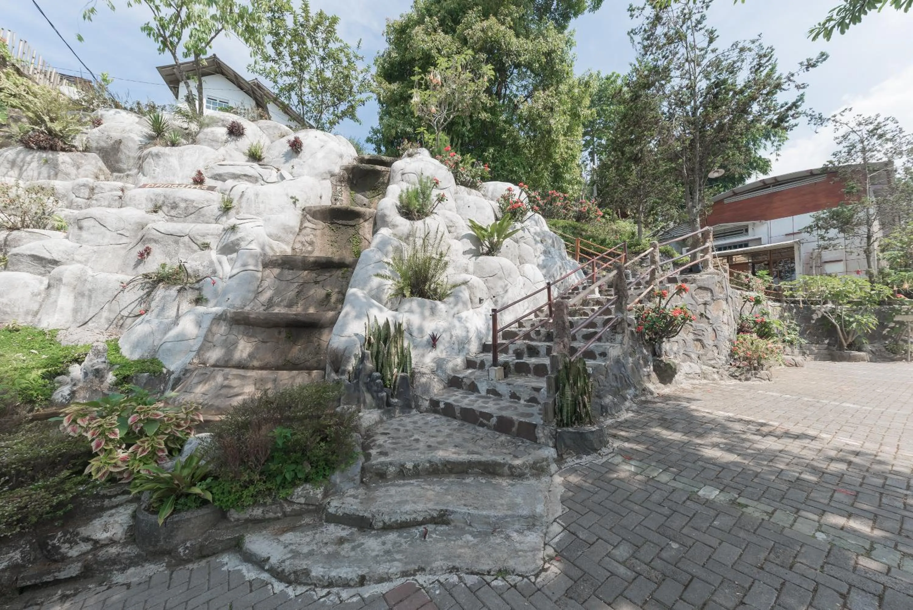 Property building in Urbanview Hotel D'Pineapple Villa Ciater by RedDoorz