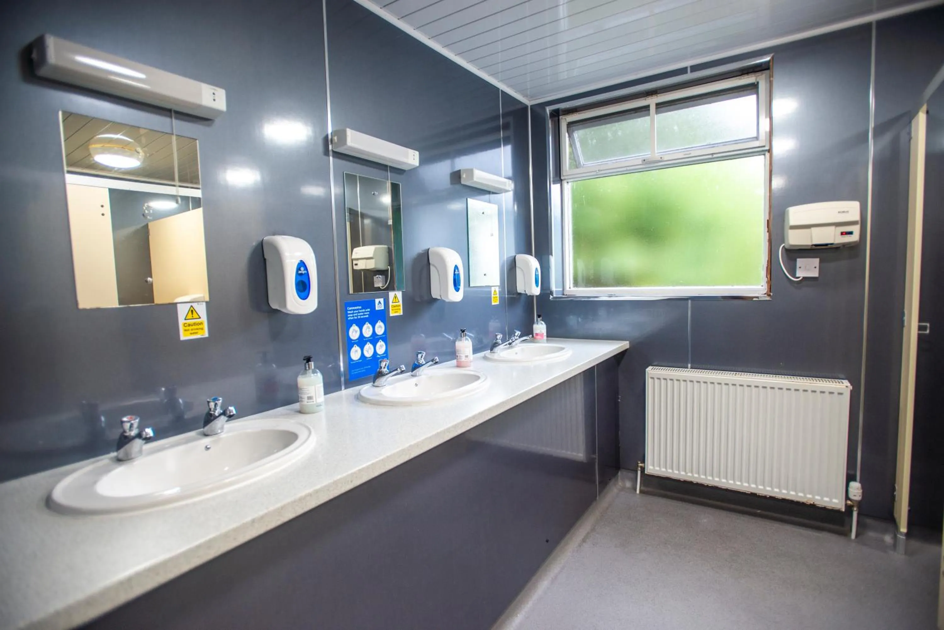 Bathroom in Crianlarich Youth Hostel
