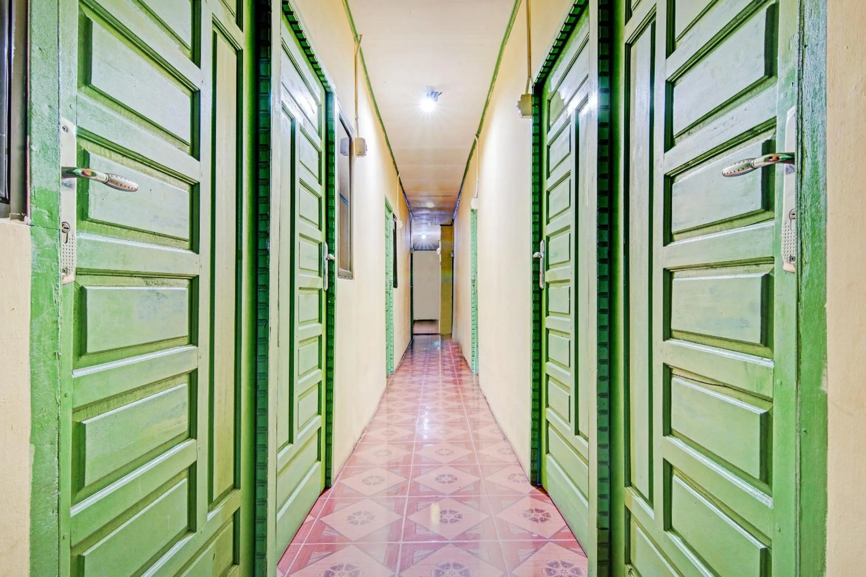 Lobby or reception in Hotel O Homestay 22 Syariah