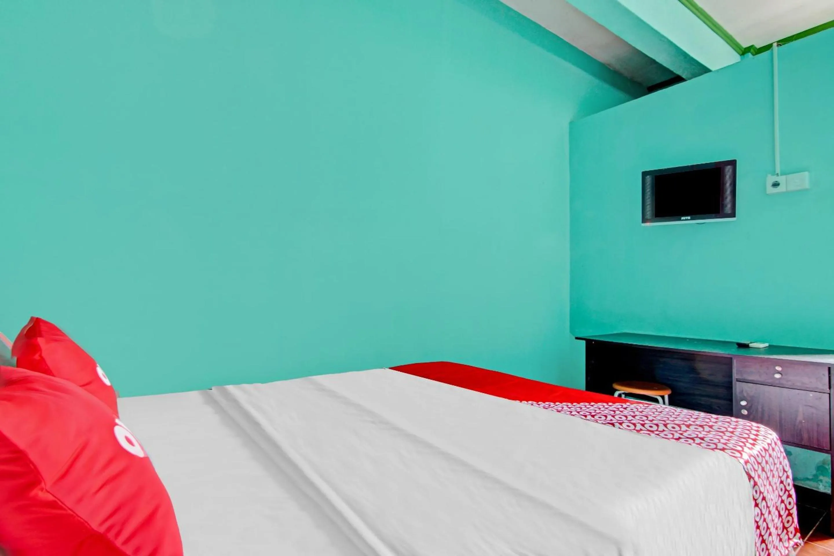 Bedroom, Bed in Hotel O Homestay 22 Syariah