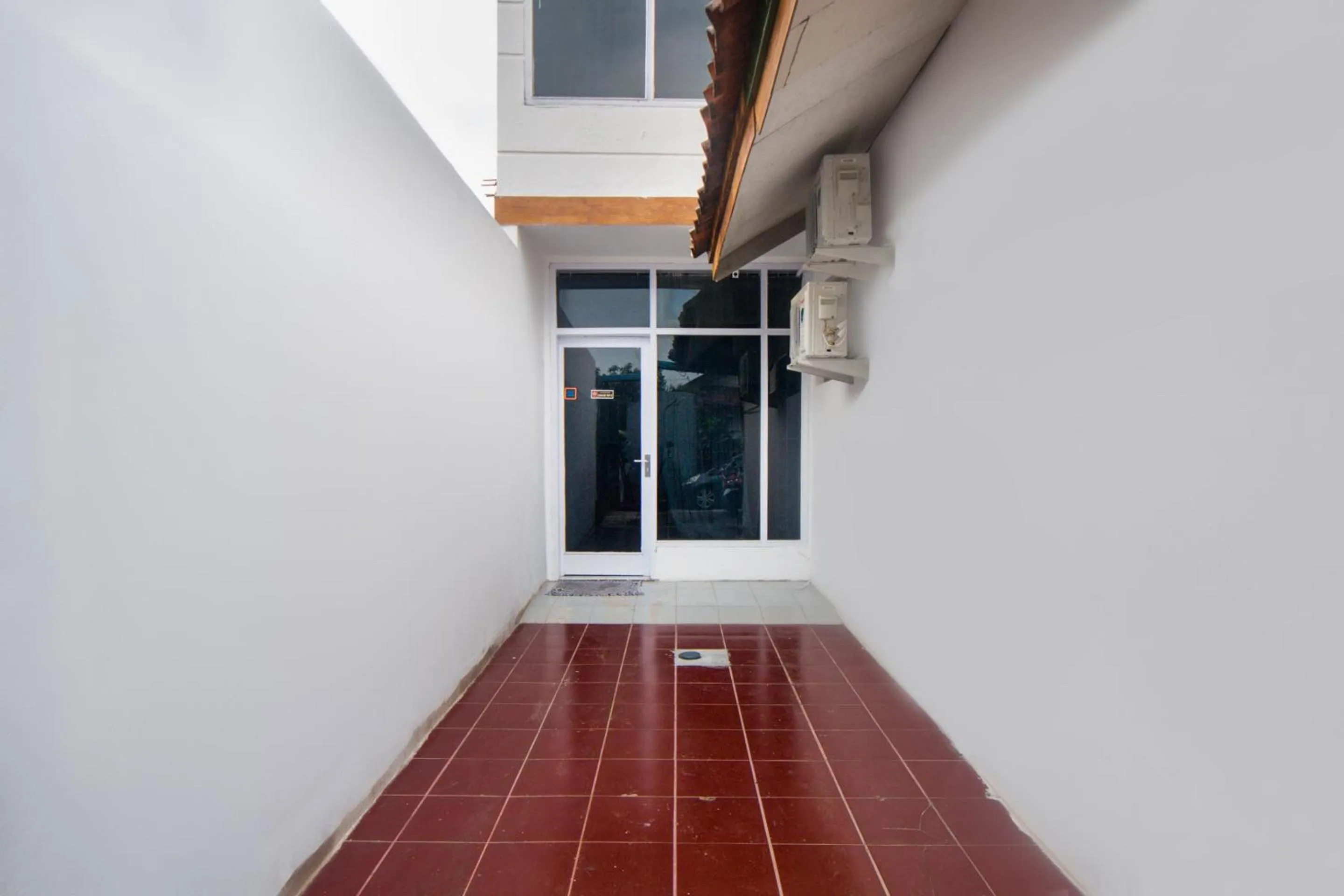 Lobby or reception in OYO Life 3055 Rumah Enin