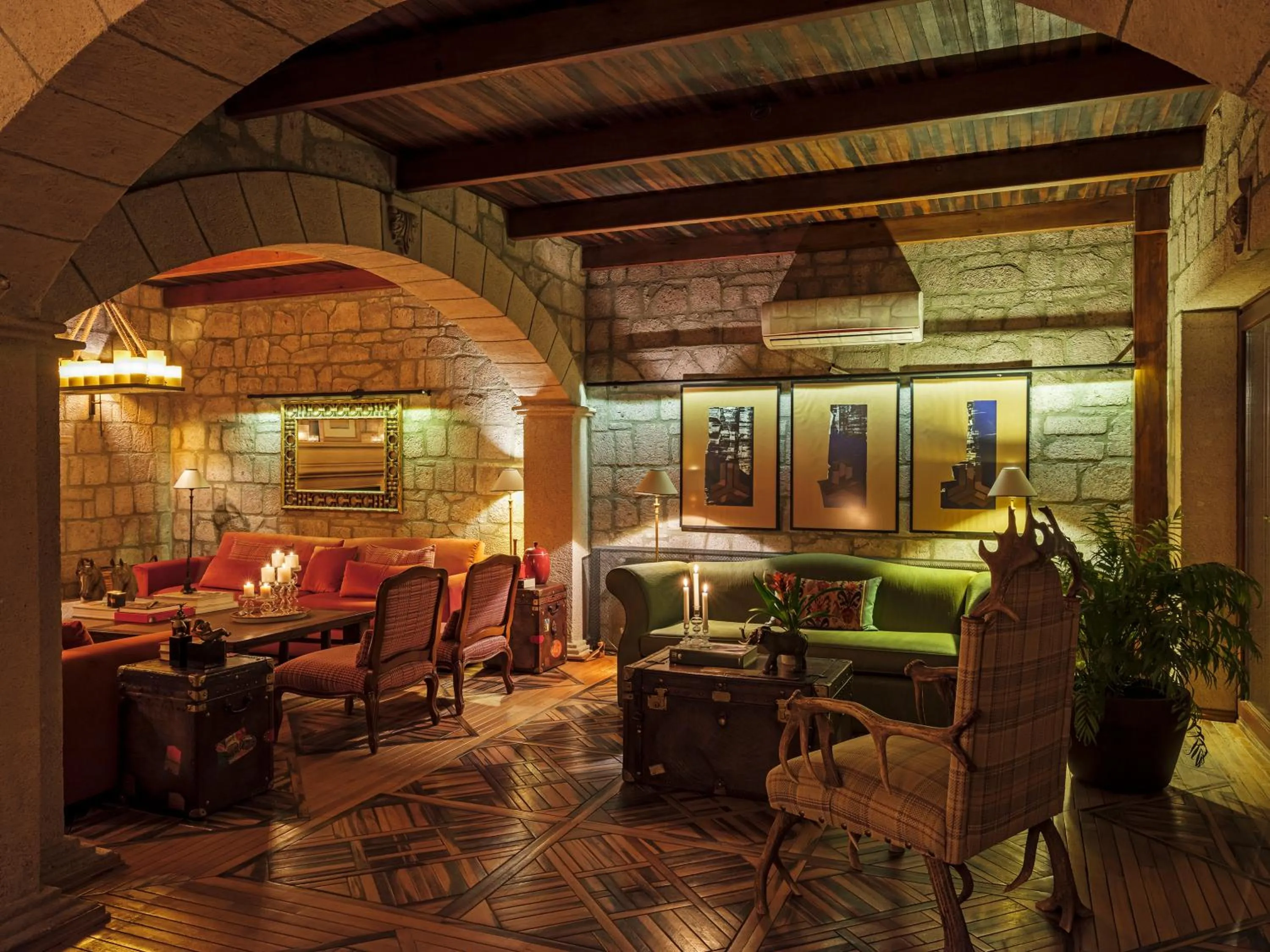 Living room in Simurg Inn