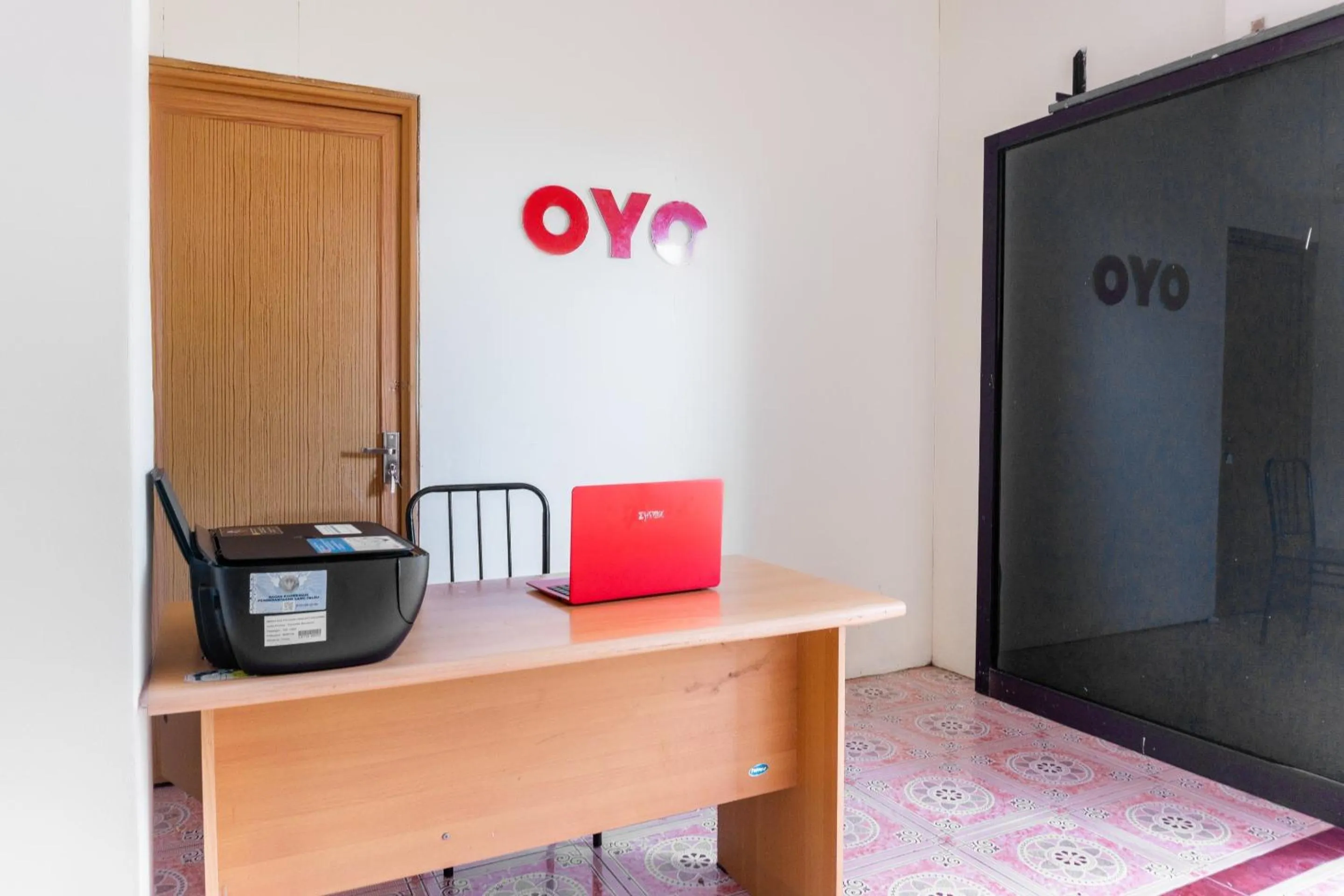 Lobby or reception in Hotel O Semarapura Homestay