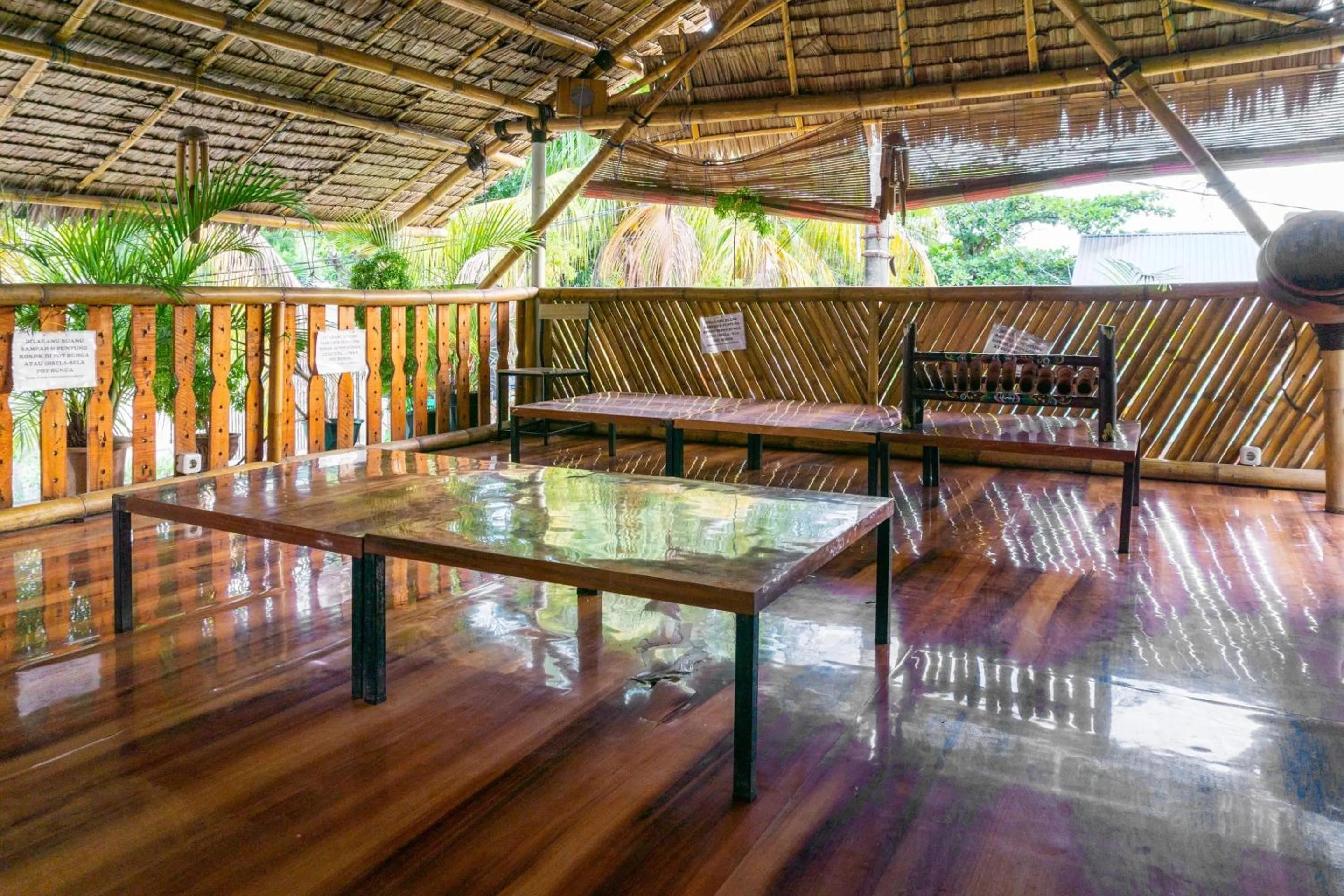 Restaurant/places to eat in Hotel O Semarapura Homestay