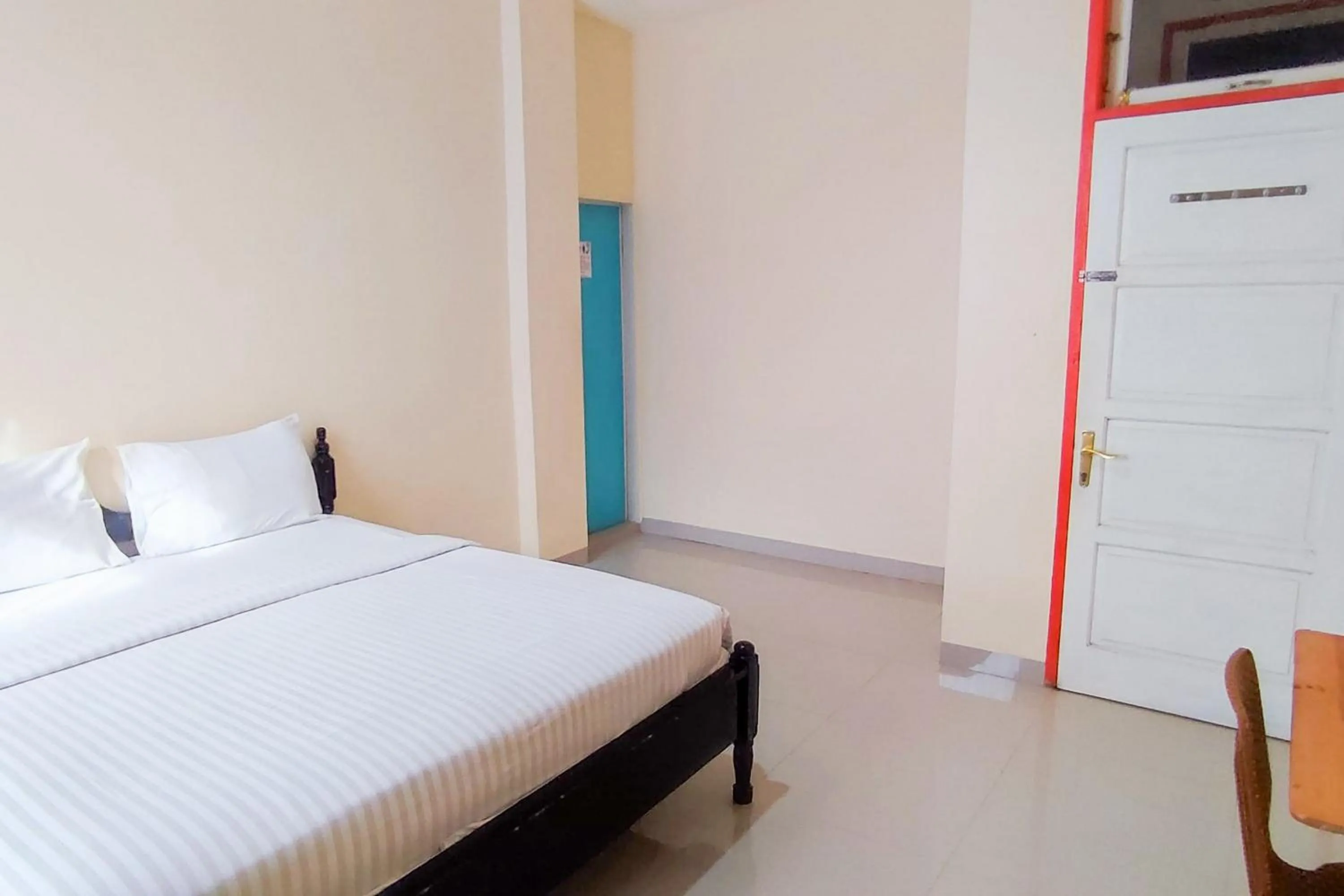 Bedroom, Bed in Urbanview Hotel Falah Residence Syariah By RedDoorz