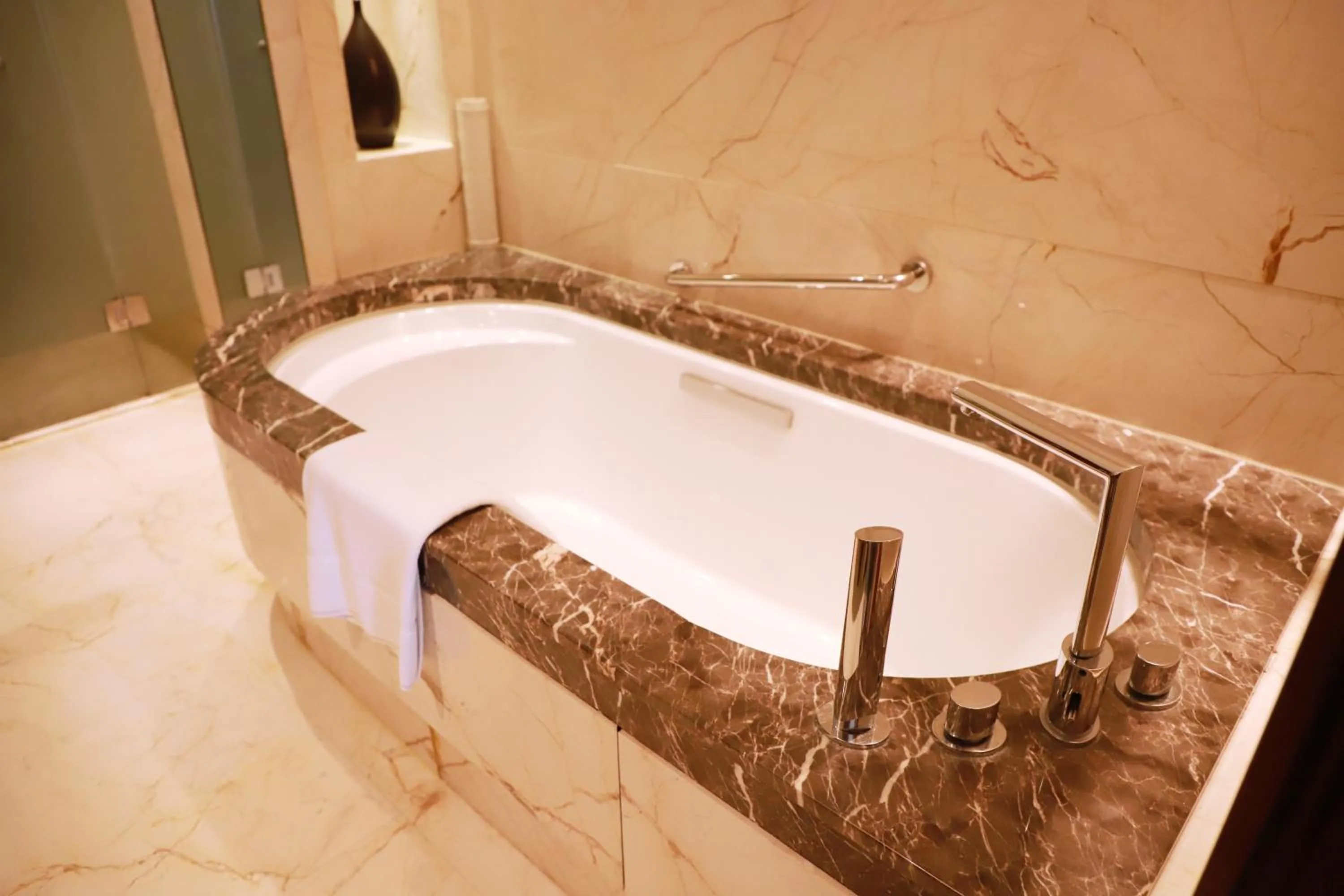 Bathroom in Sheraton Hefei Xinzhan Hotel