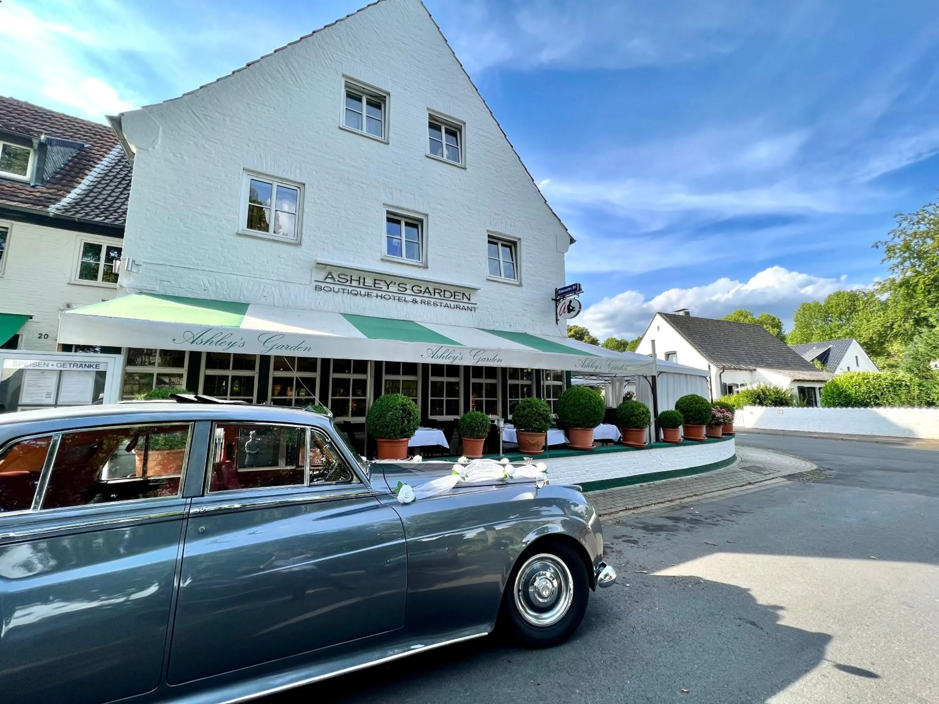 Property building in Hotel Ashley's Garden