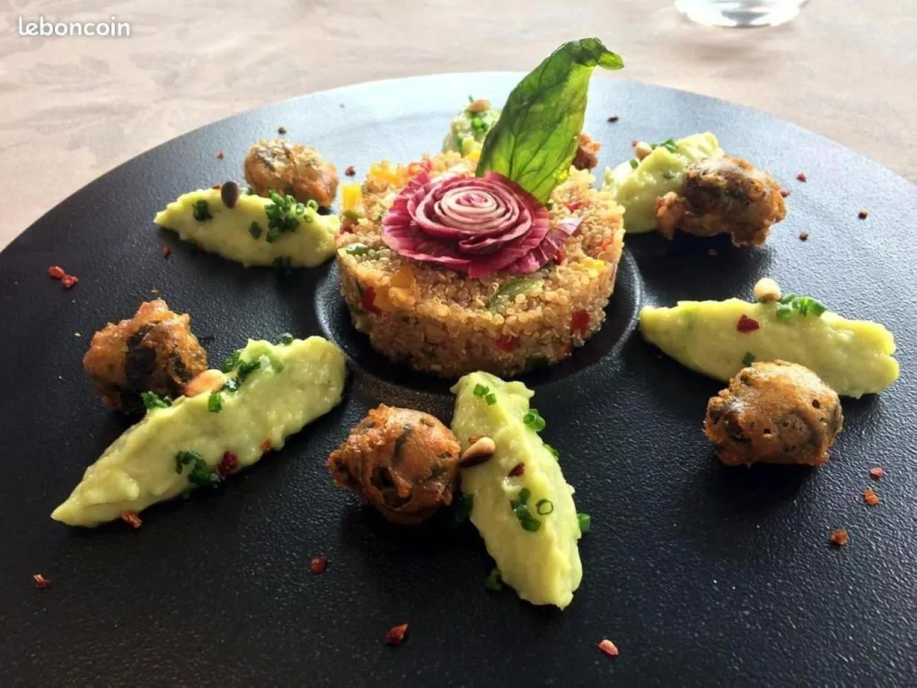 Restaurant/places to eat in Logis Hôtel Le Pélican & son restaurant