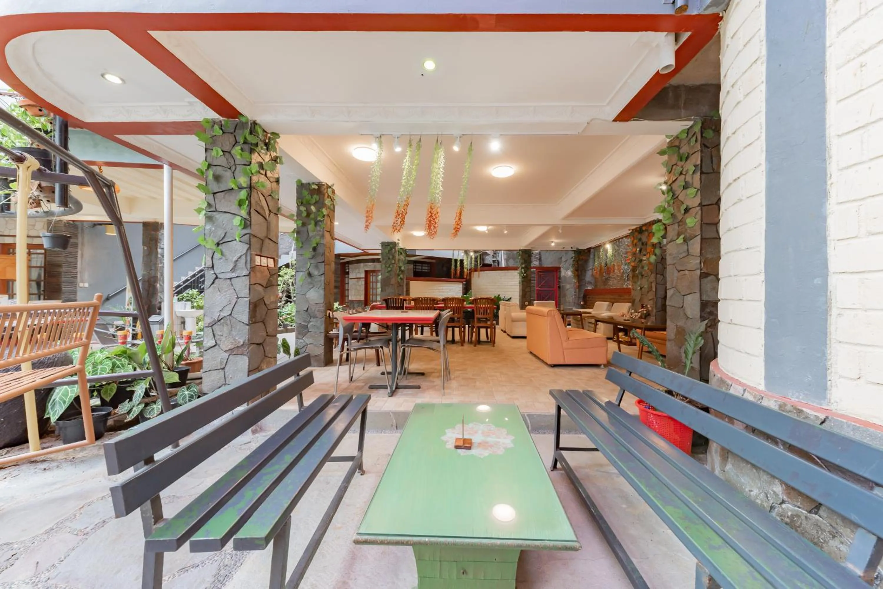 Property building in Urbanview Hotel Villa Surya Bandung