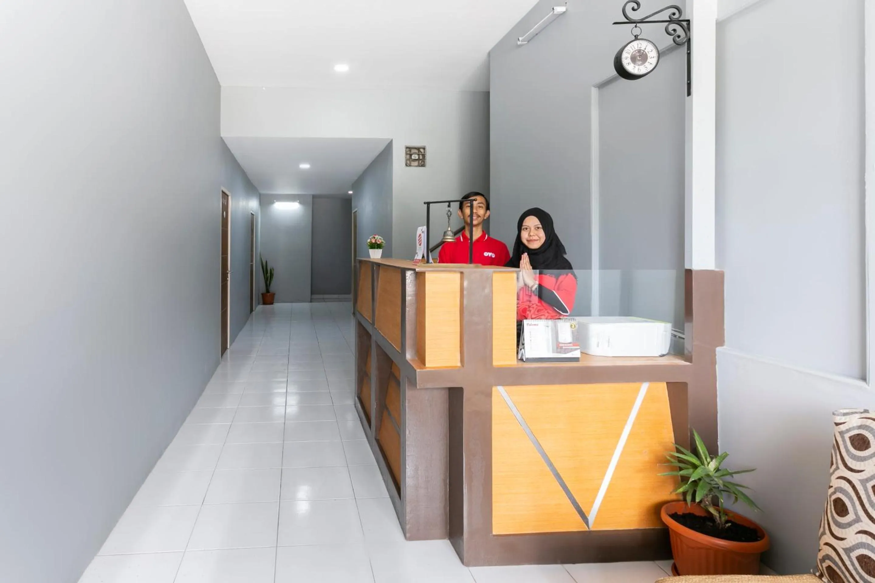 Lobby or reception in Collection O 3130 D'Valley View