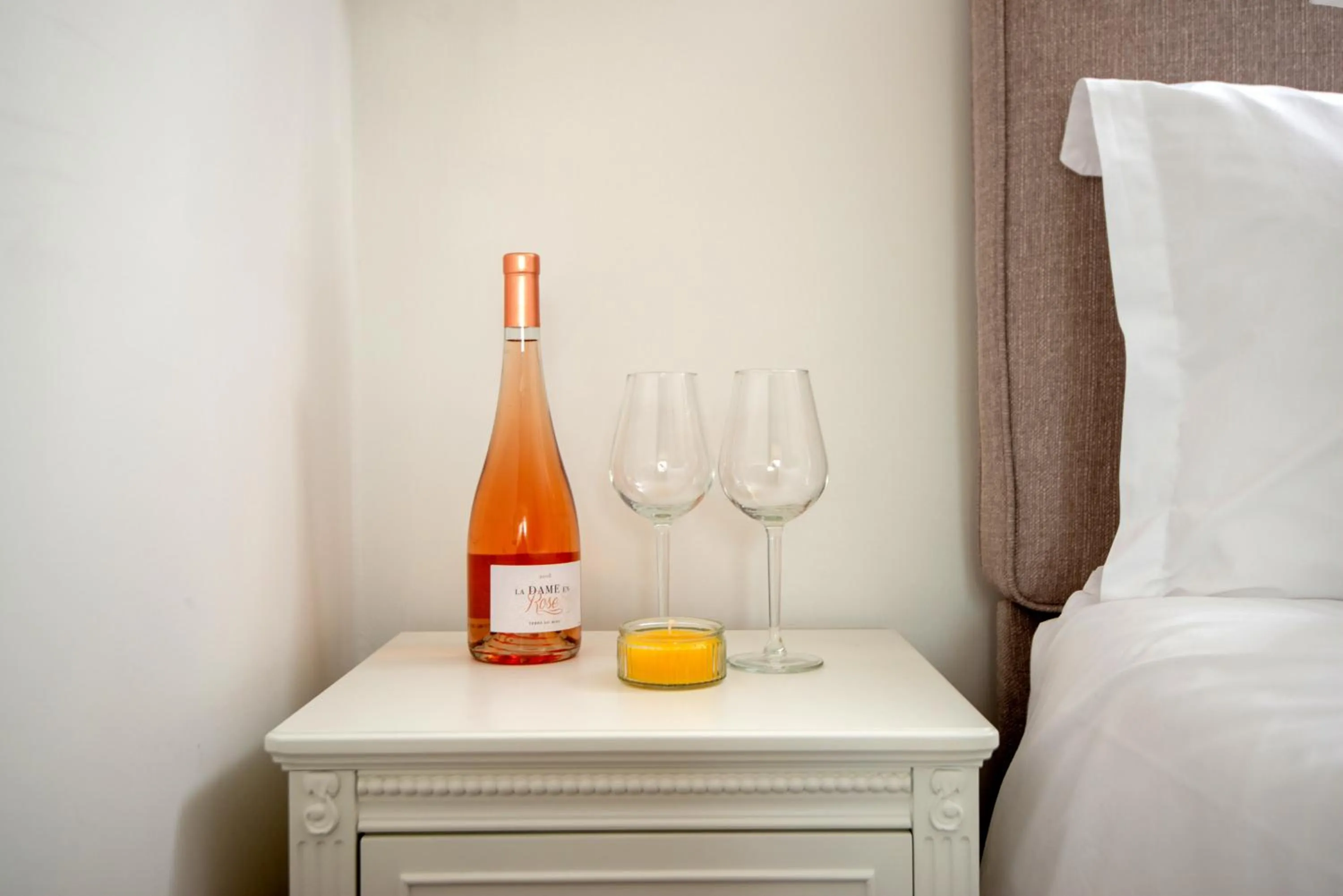 Bed in Barrow Hill Barns