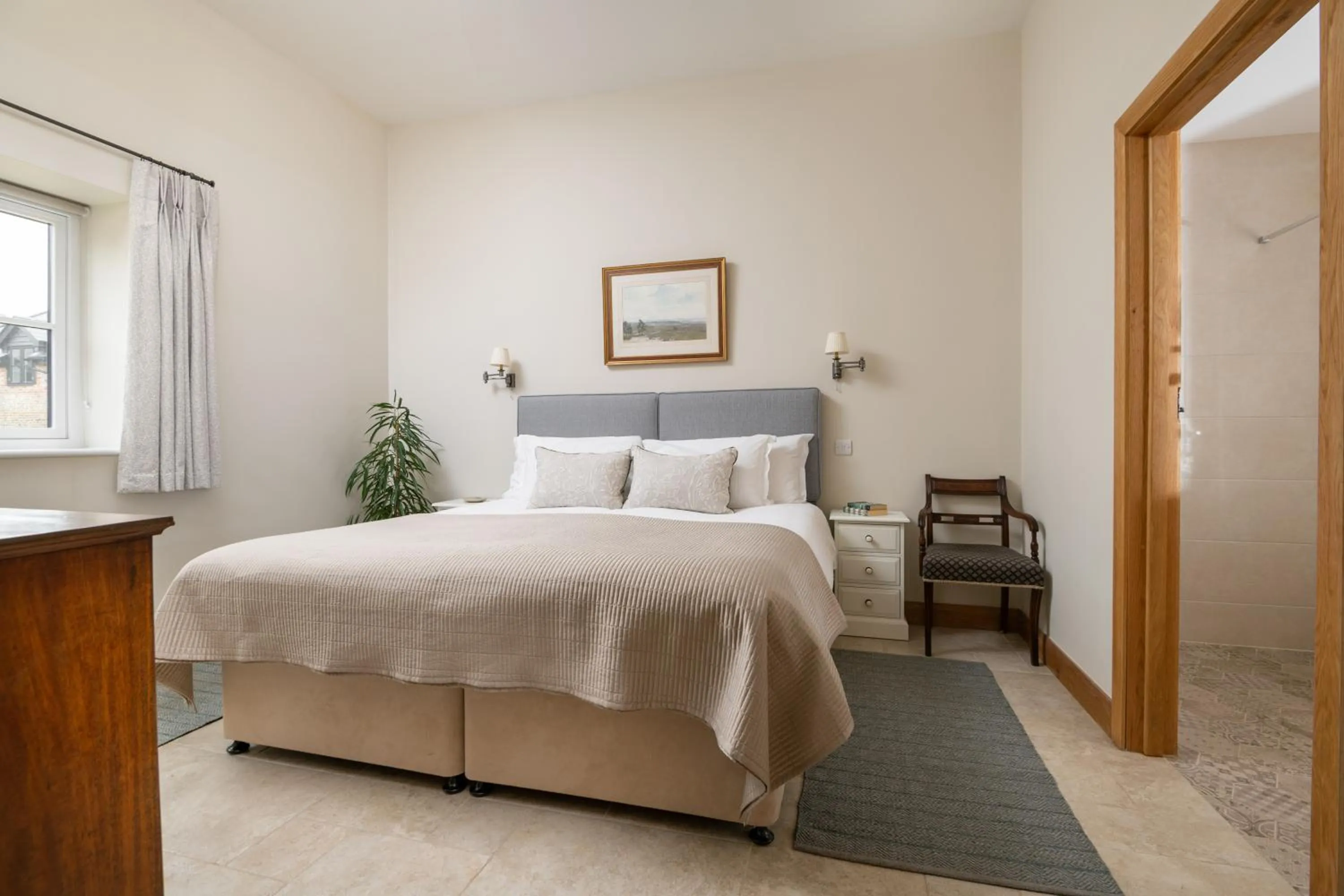 Bed in Barrow Hill Barns