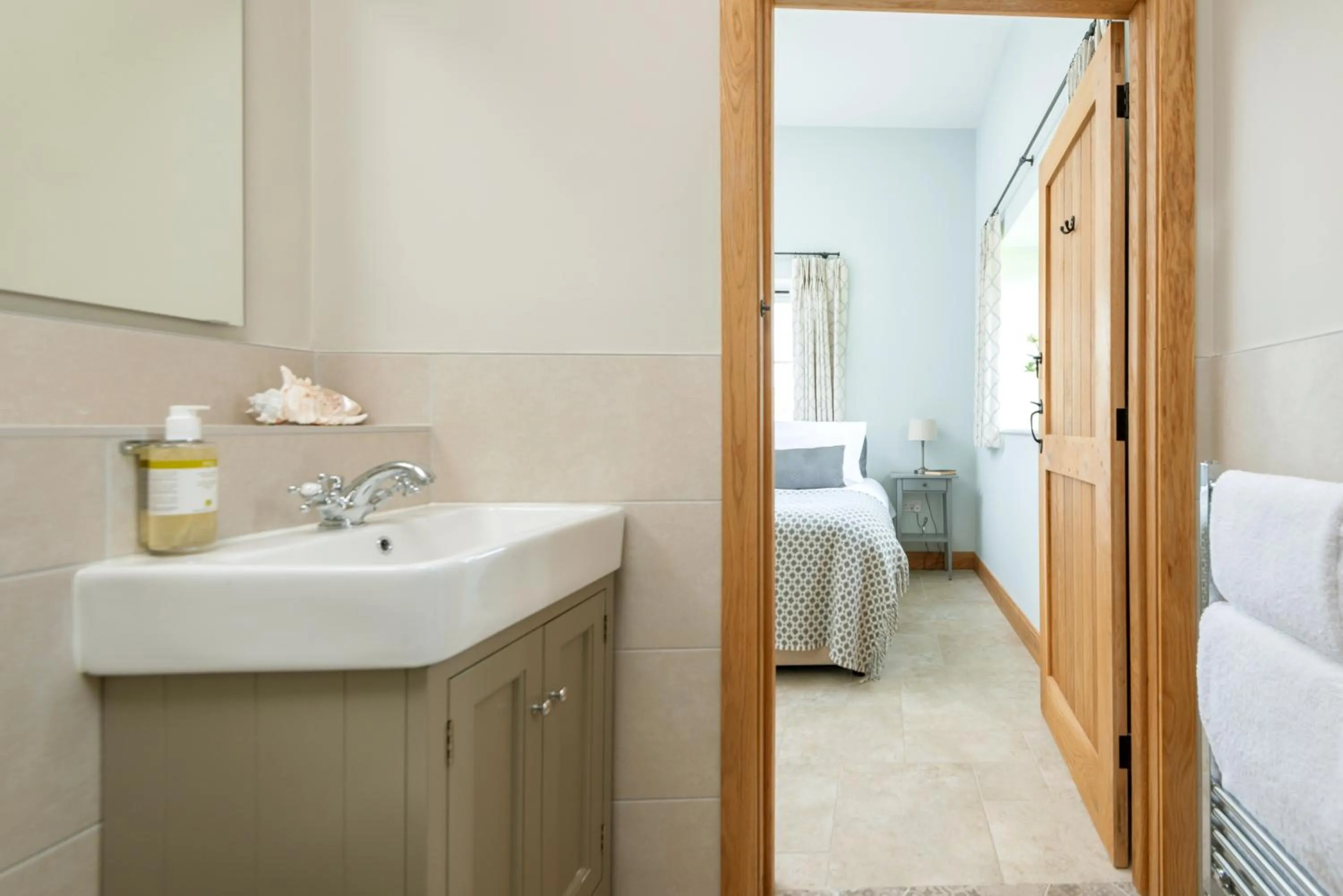 Bed in Barrow Hill Barns