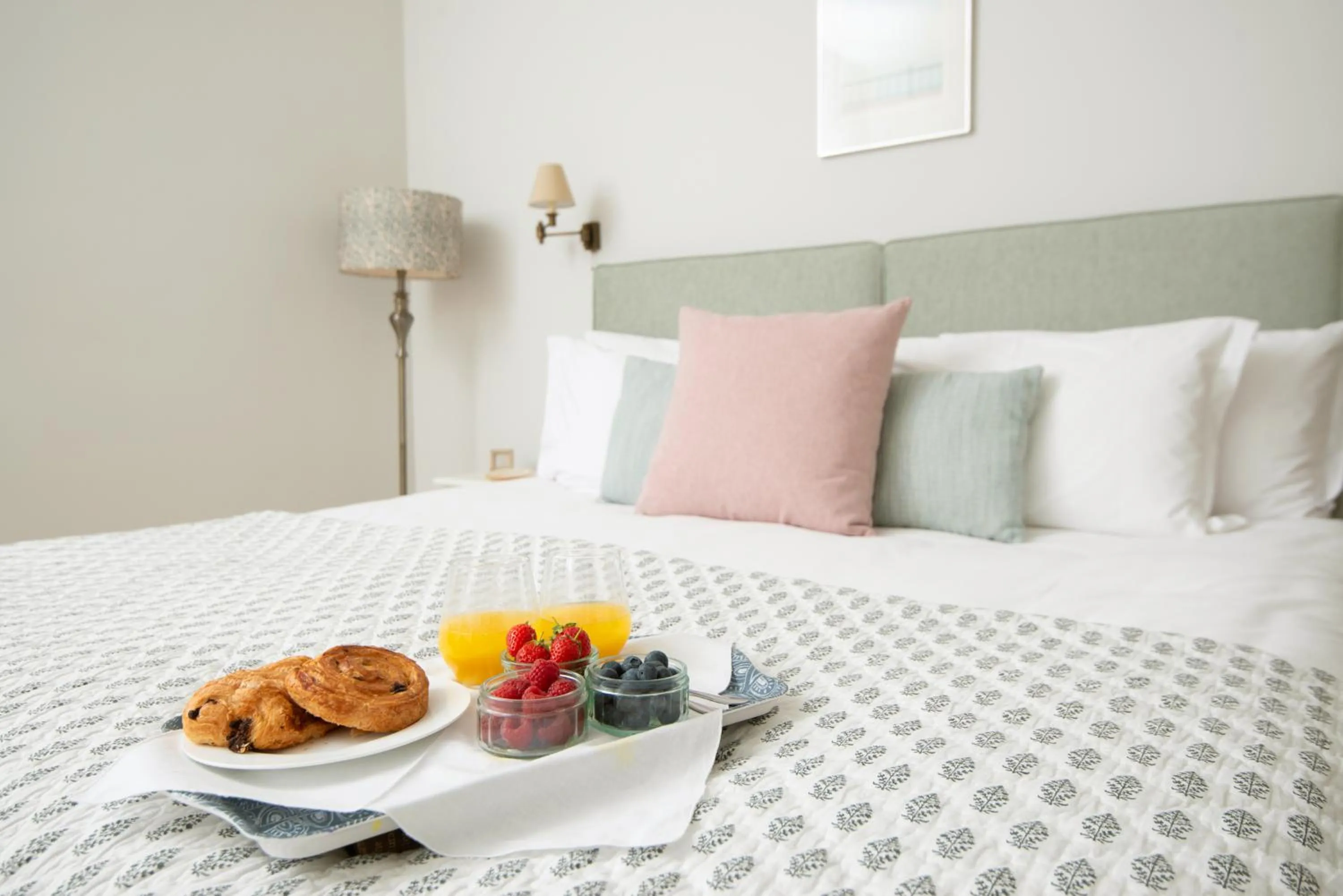 Bed in Barrow Hill Barns