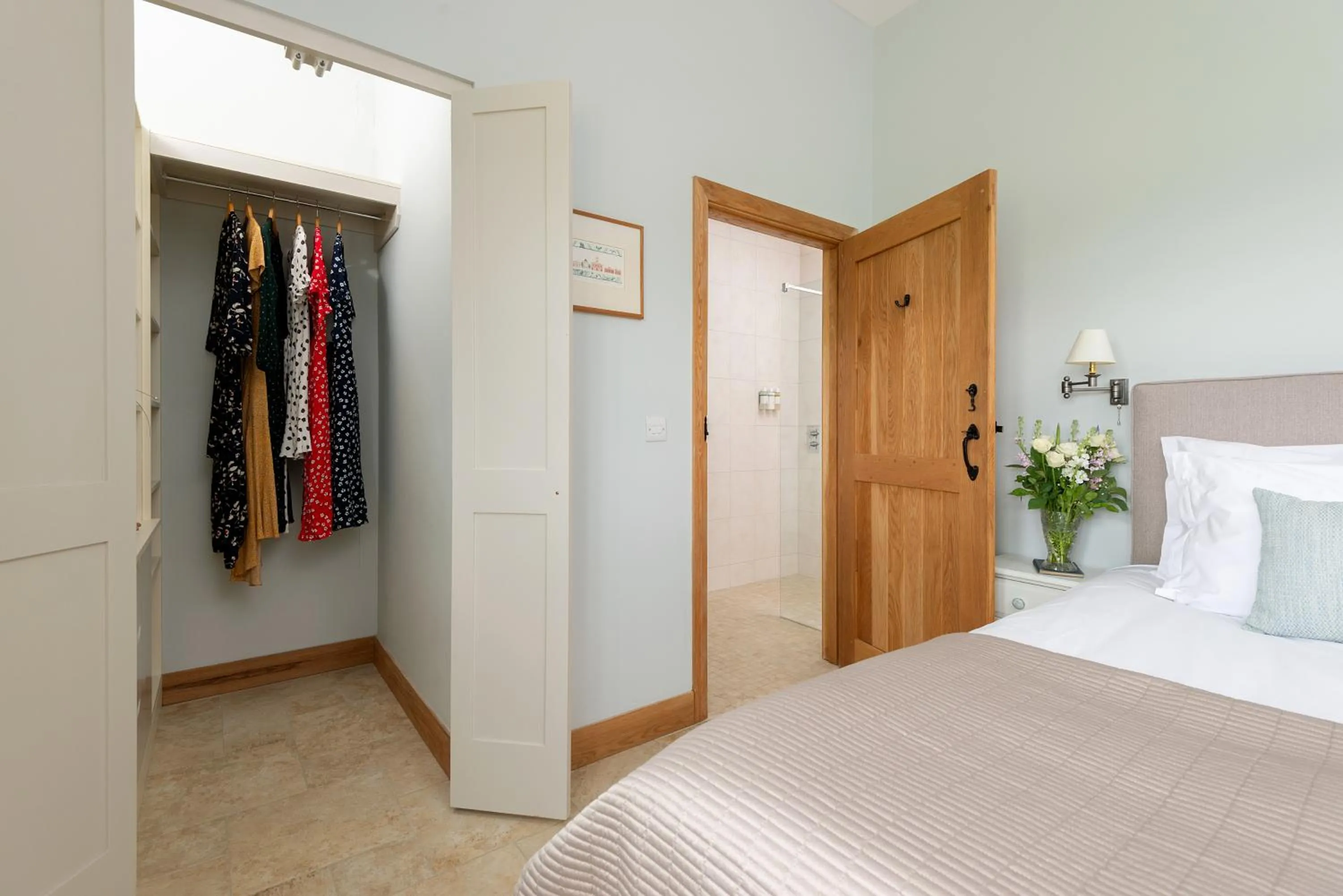 Bed in Barrow Hill Barns