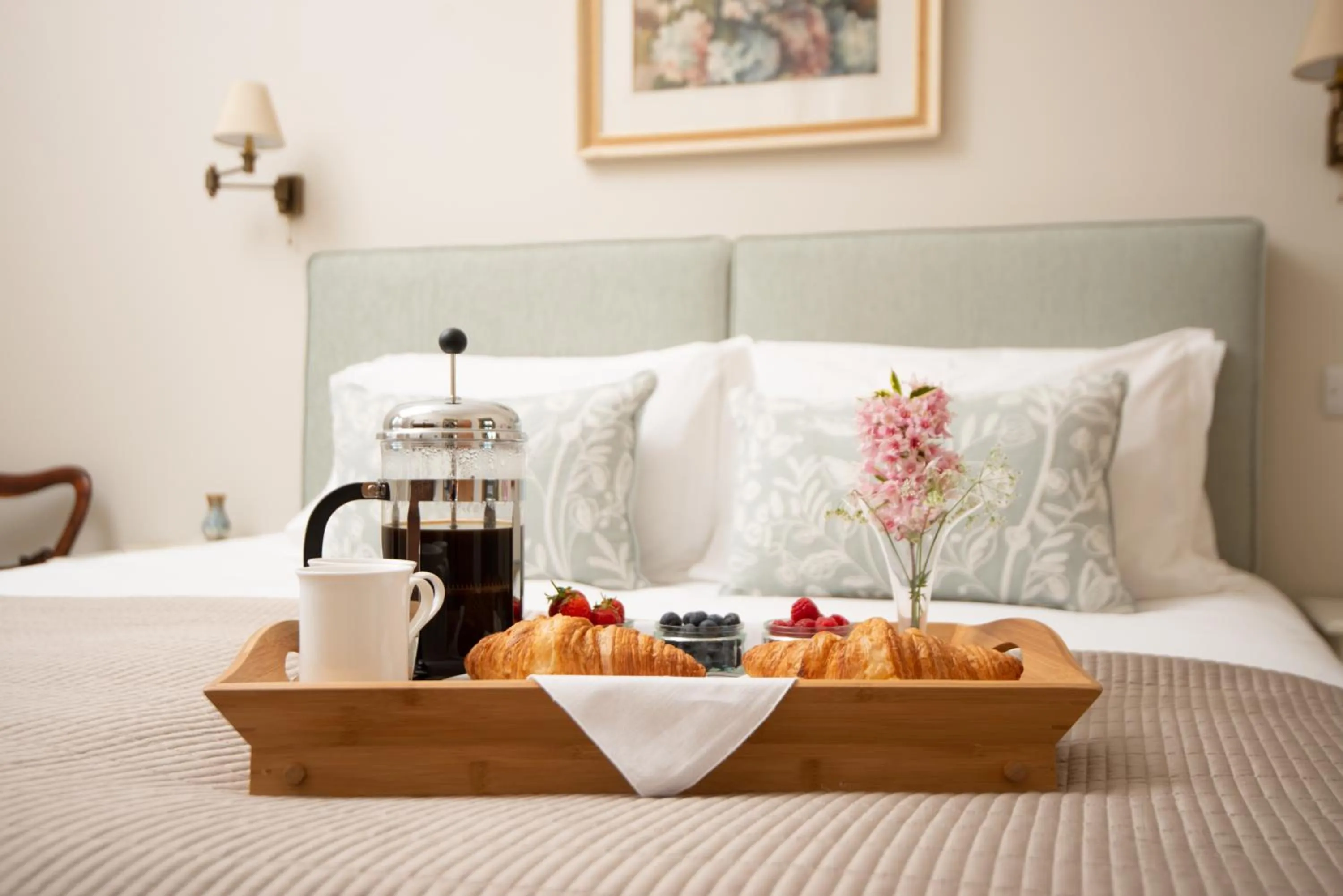 Bed in Barrow Hill Barns
