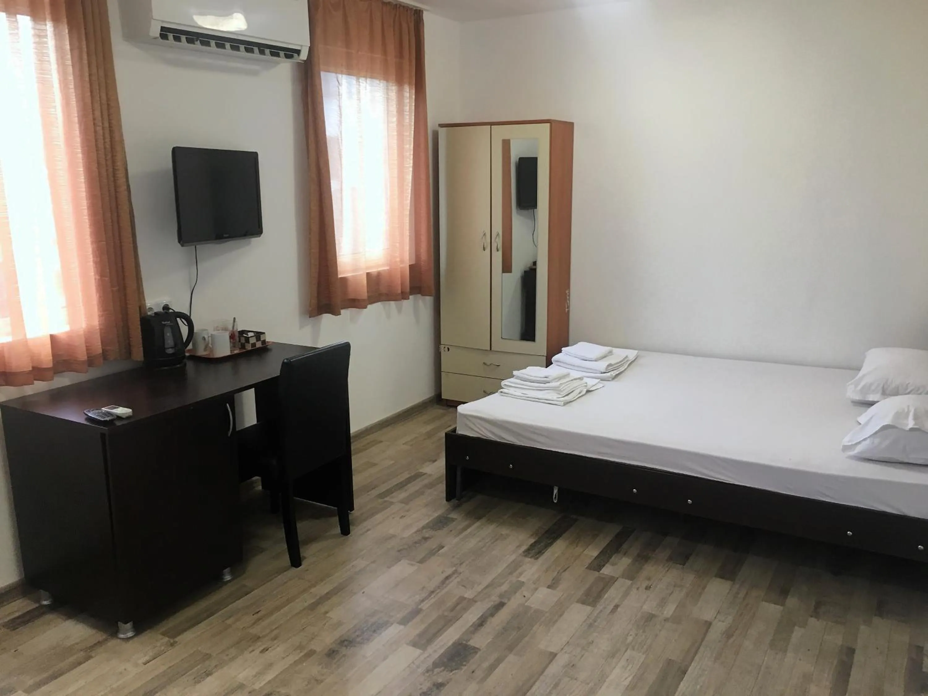 Bed in Samuil Apartments - Central Burgas