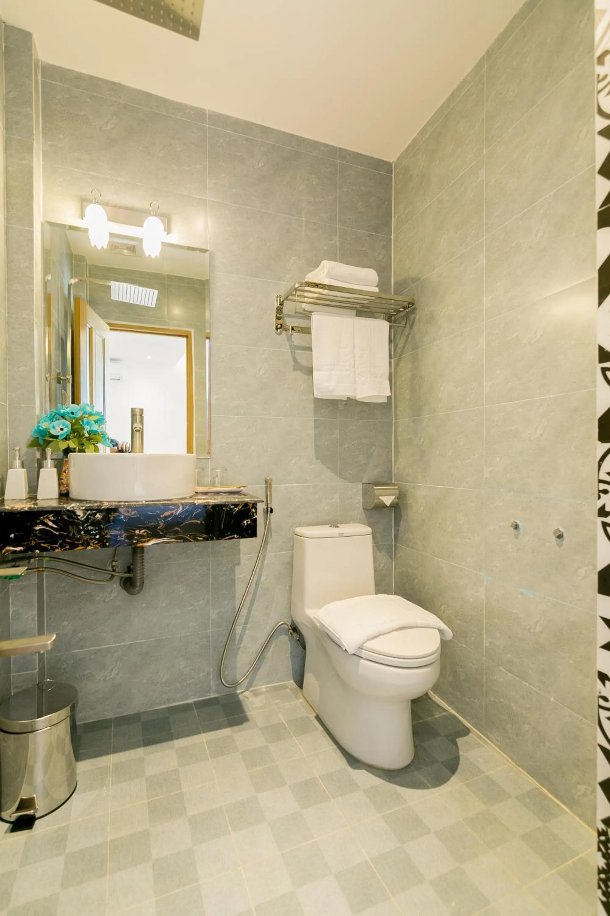 Euro Star Riverside Hotel